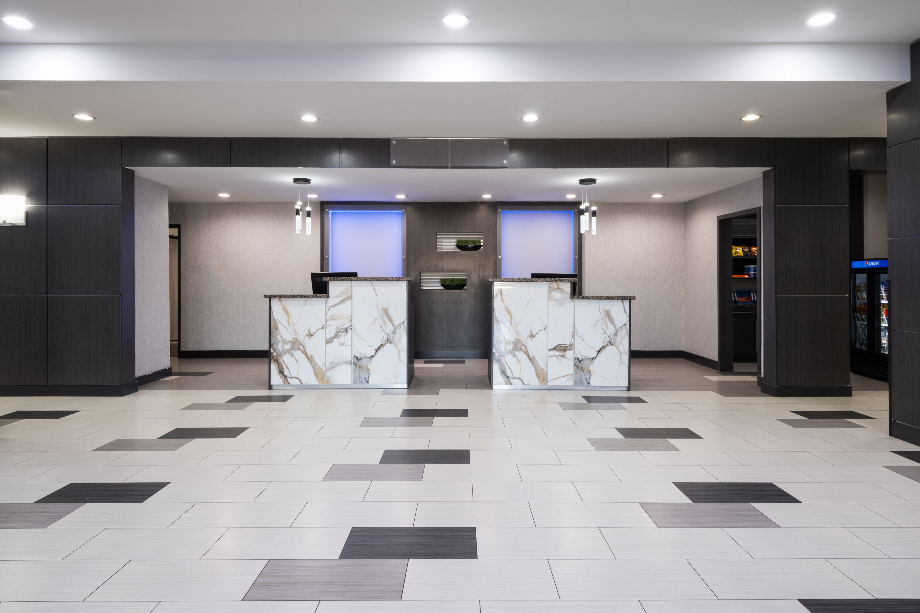 La Quinta Inn & Suites by Wyndham Muskogee reception in Muskogee, Oklahoma
