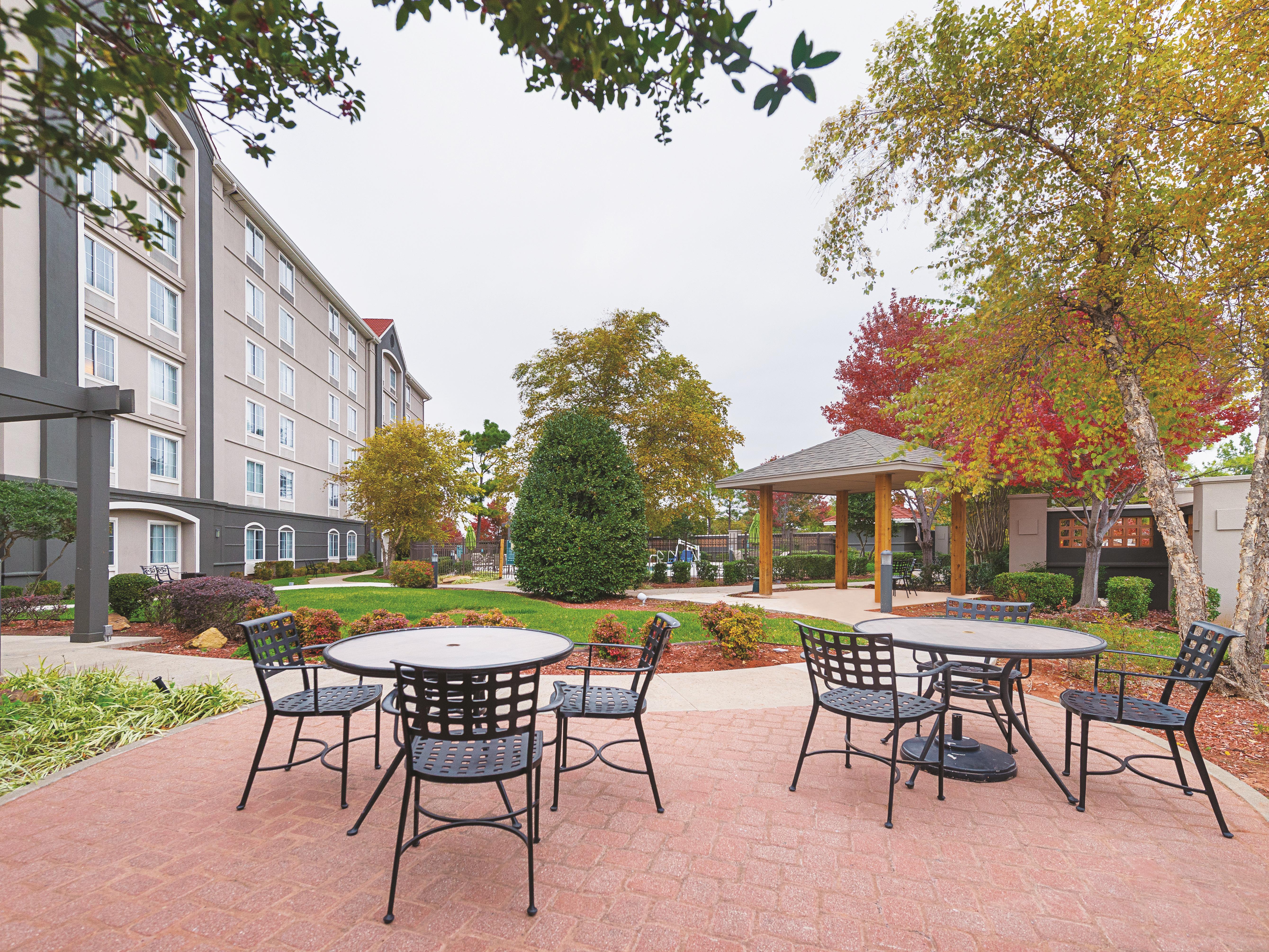 Exterior of La Quinta Inn & Suites by Wyndham Oklahoma City - NW Expwy hotel in Oklahoma City, Oklahoma