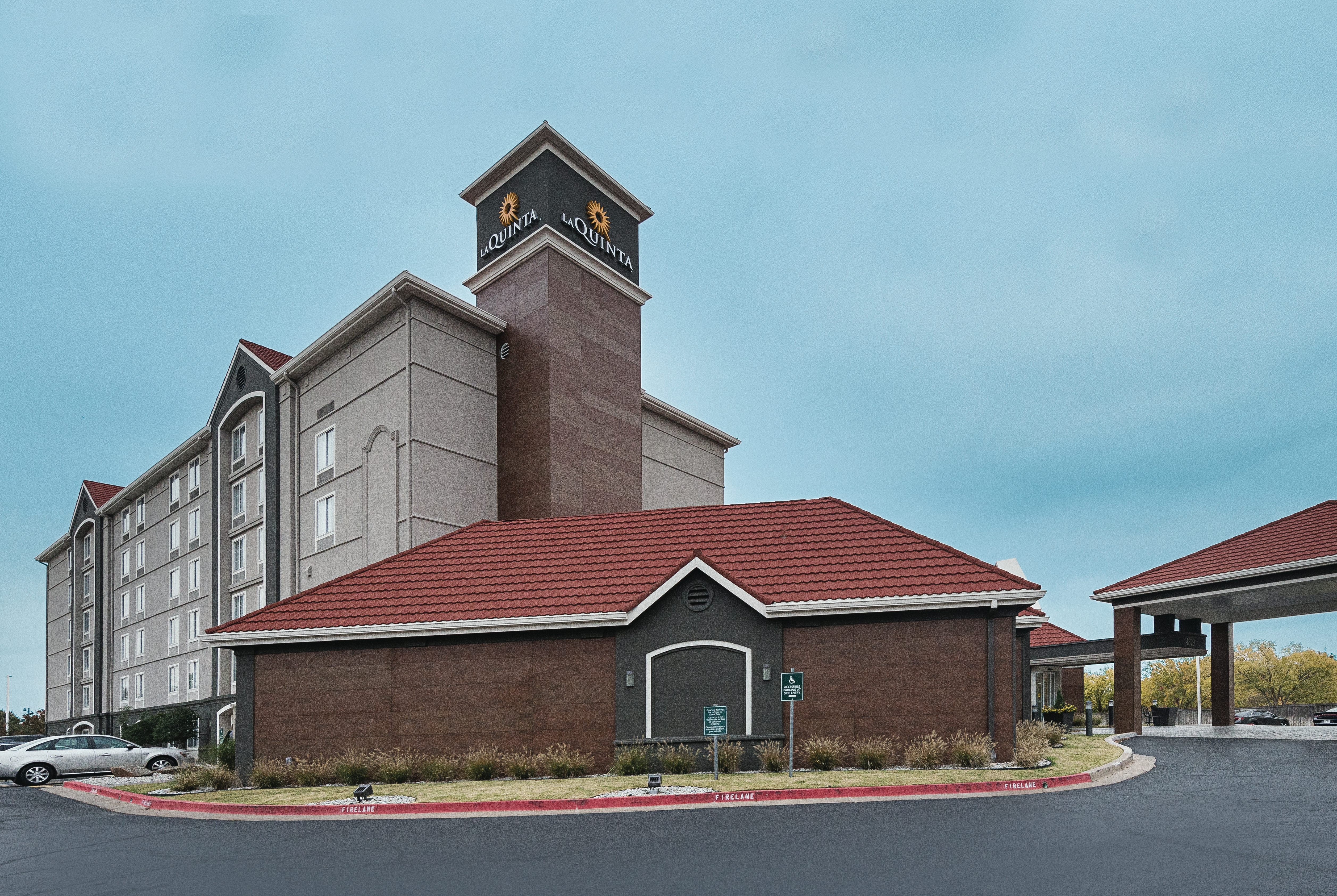 La Quinta Inn Amp Suites By Wyndham Oklahoma City Nw Expwy