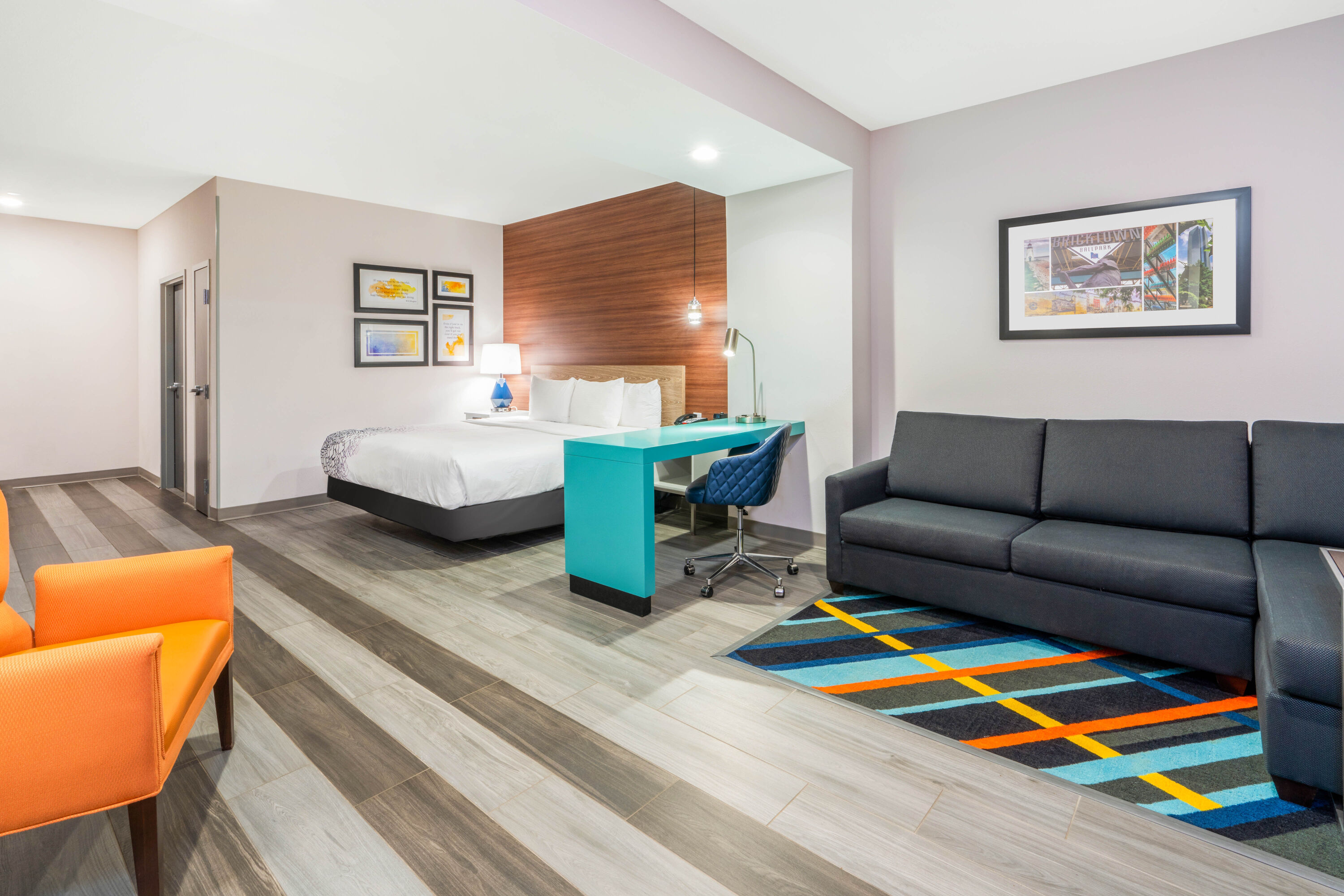 La Quinta Inn & Suites by Wyndham Oklahoma City Airport suite in Oklahoma City, Oklahoma