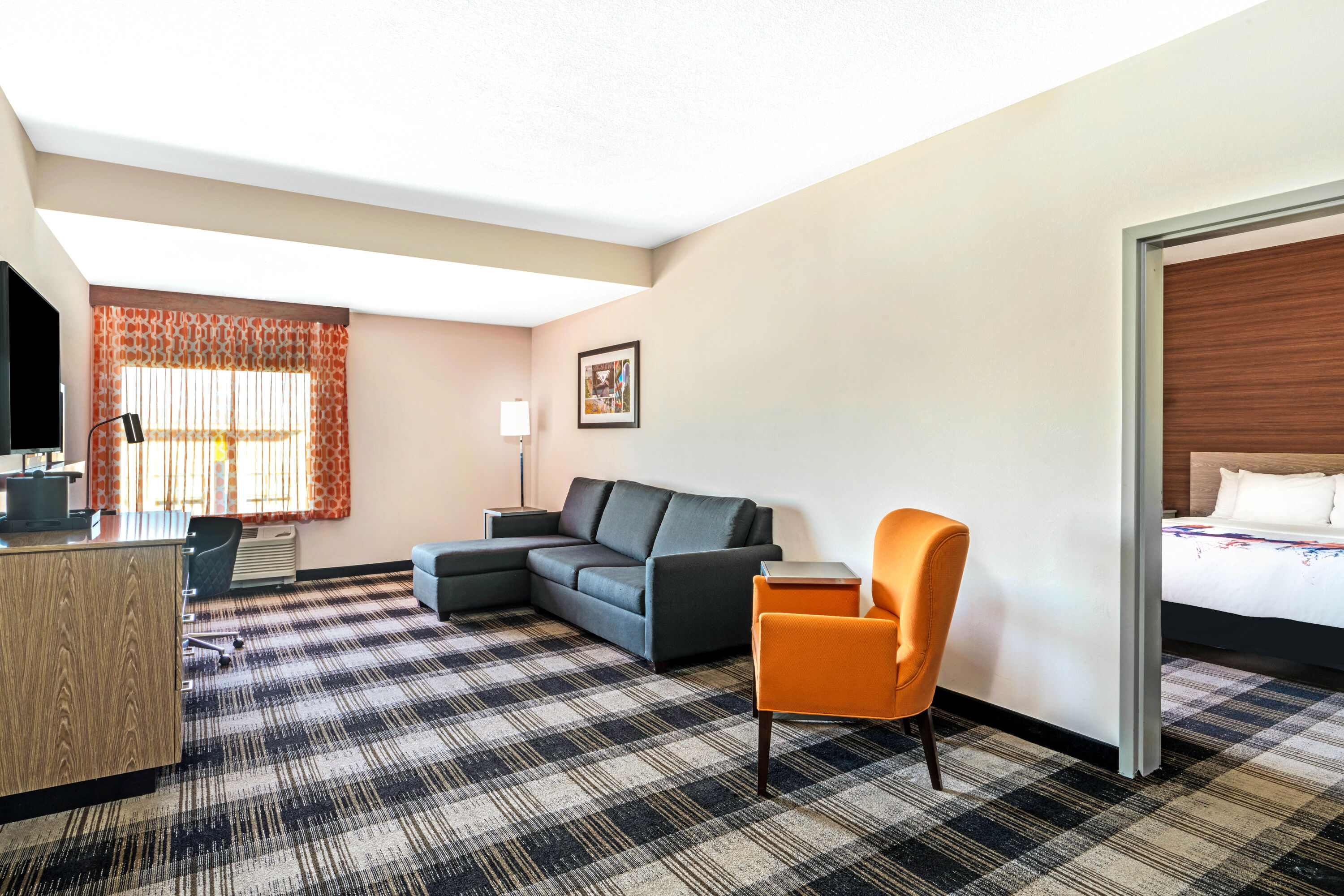 La Quinta Inn & Suites by Wyndham Oklahoma City Airport suite in Oklahoma City, Oklahoma