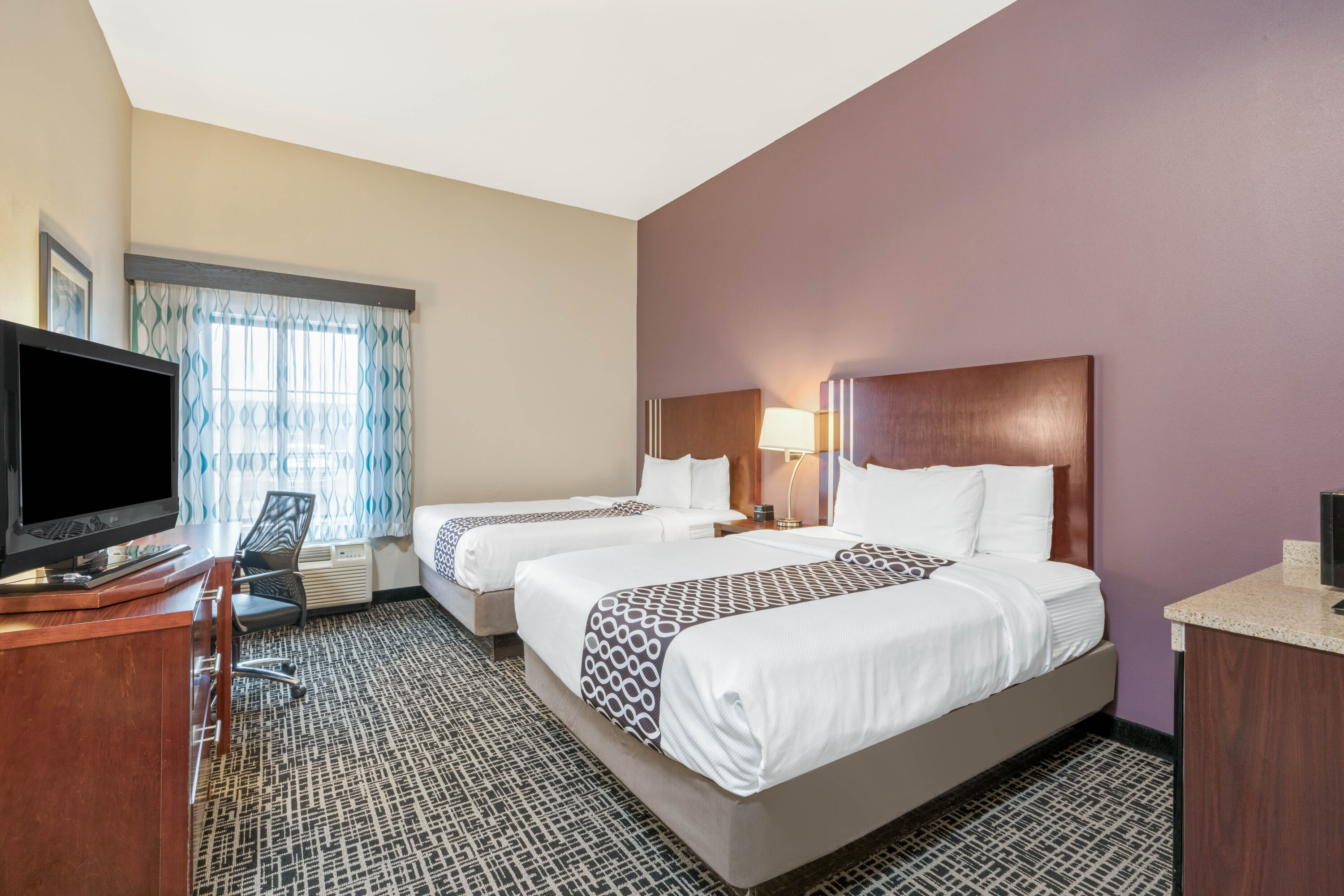 Guest room at the La Quinta Inn & Suites by Wyndham Oklahoma City -Yukon in Yukon, Oklahoma