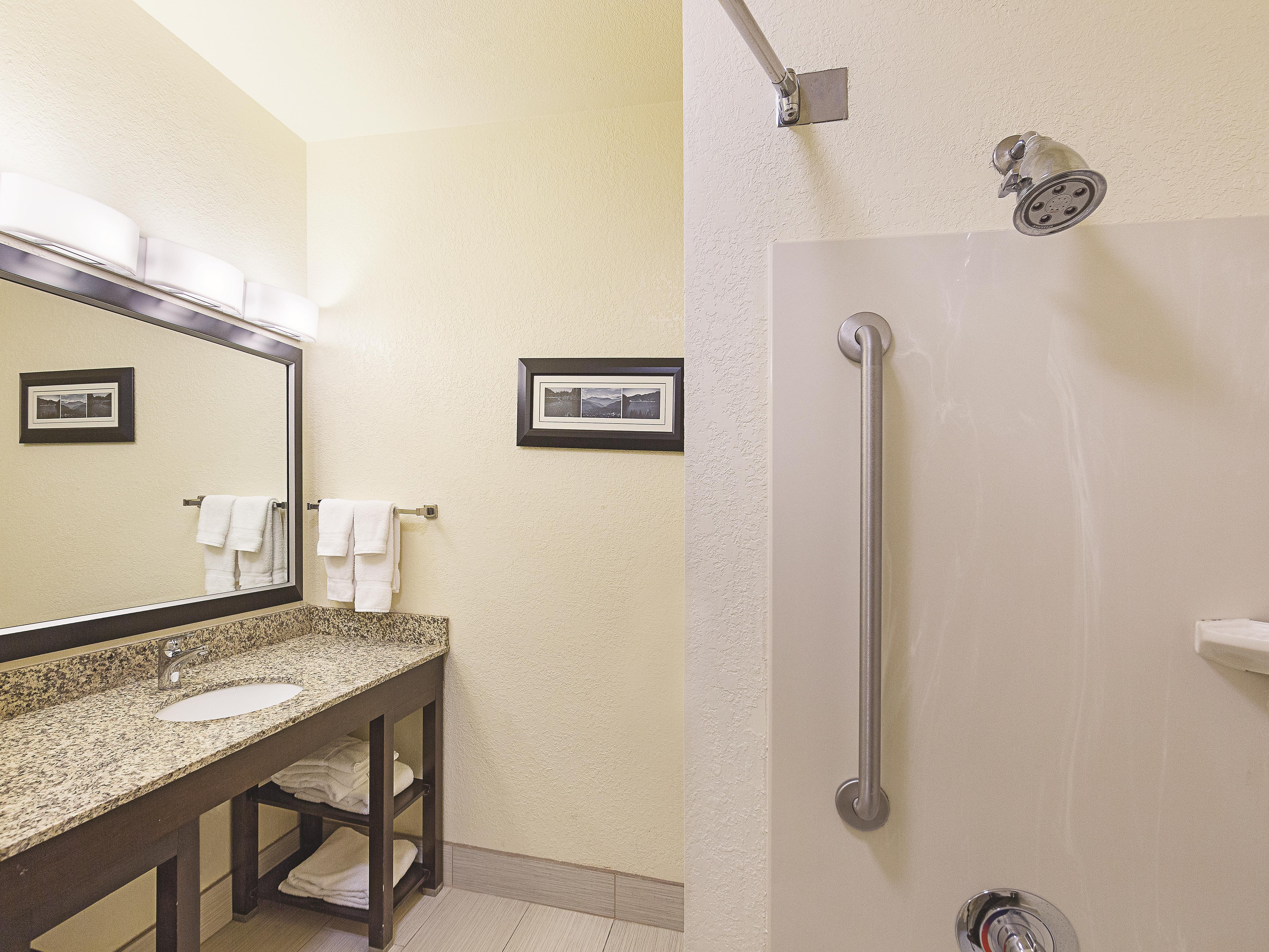 Guest room at the La Quinta Inn & Suites by Wyndham Central Point - Medford in Central Point, Oregon