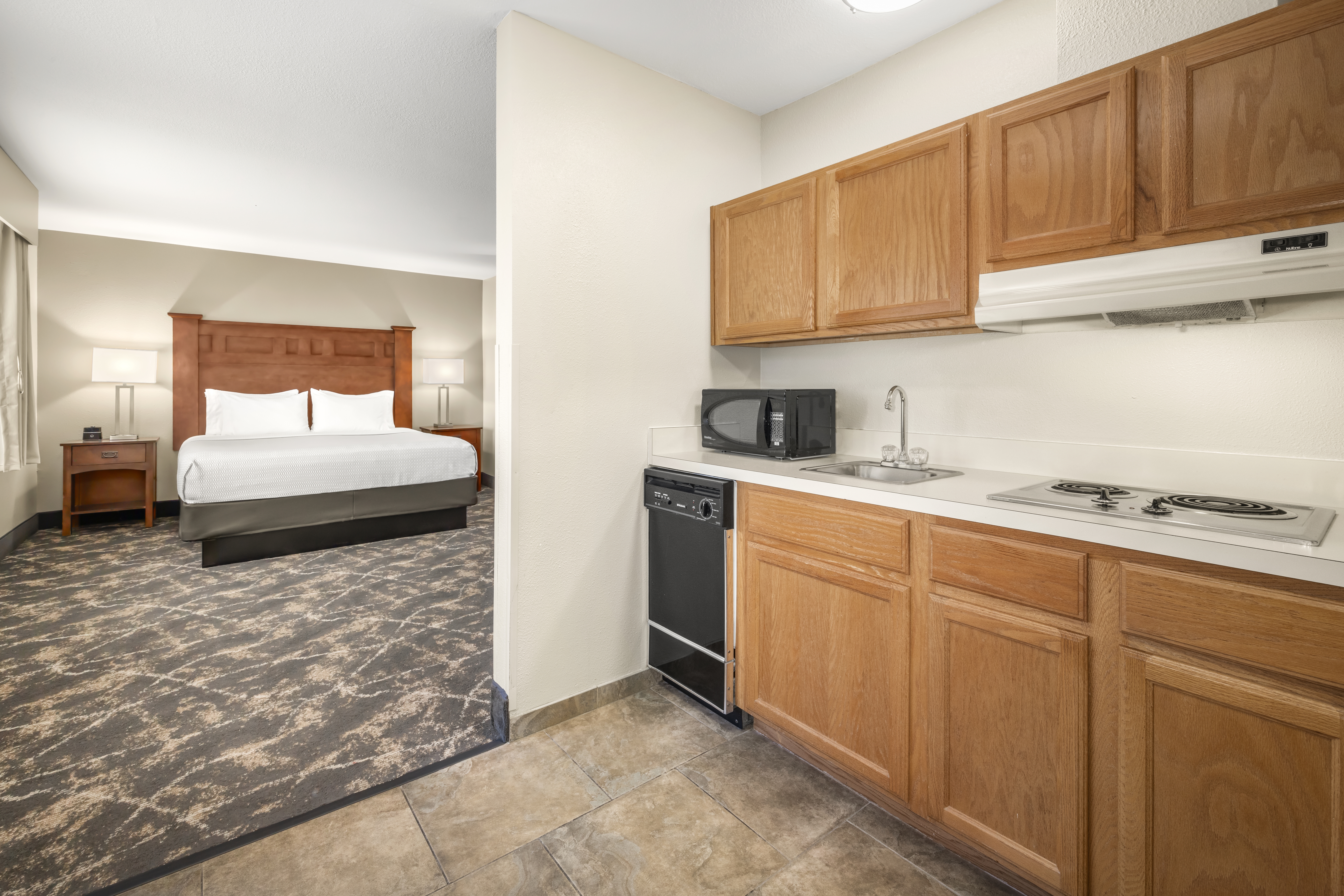 Guest room at the La Quinta Inn & Suites by Wyndham Grants Pass in Grants Pass, Oregon