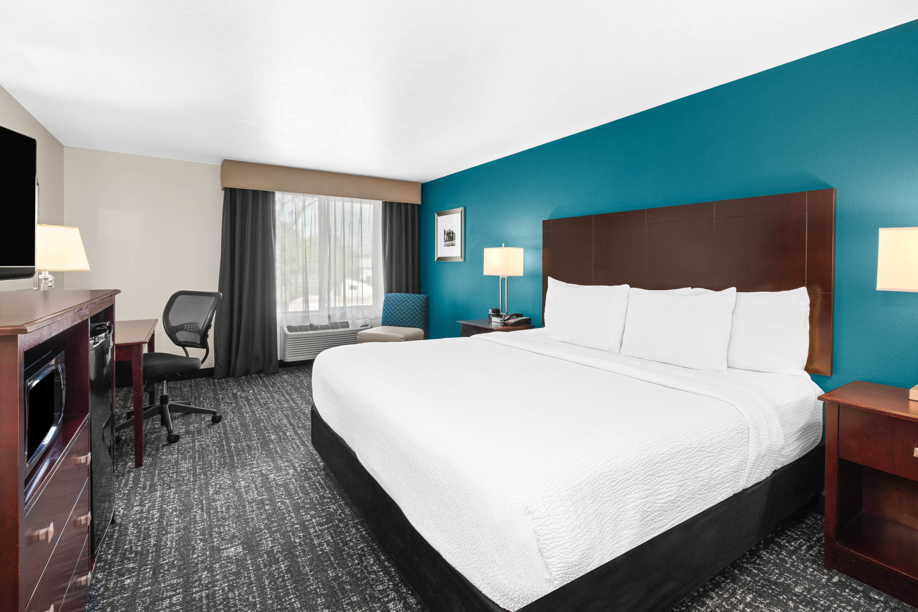 Guest room at the La Quinta Inn & Suites by Wyndham Portland NW in Portland, Oregon