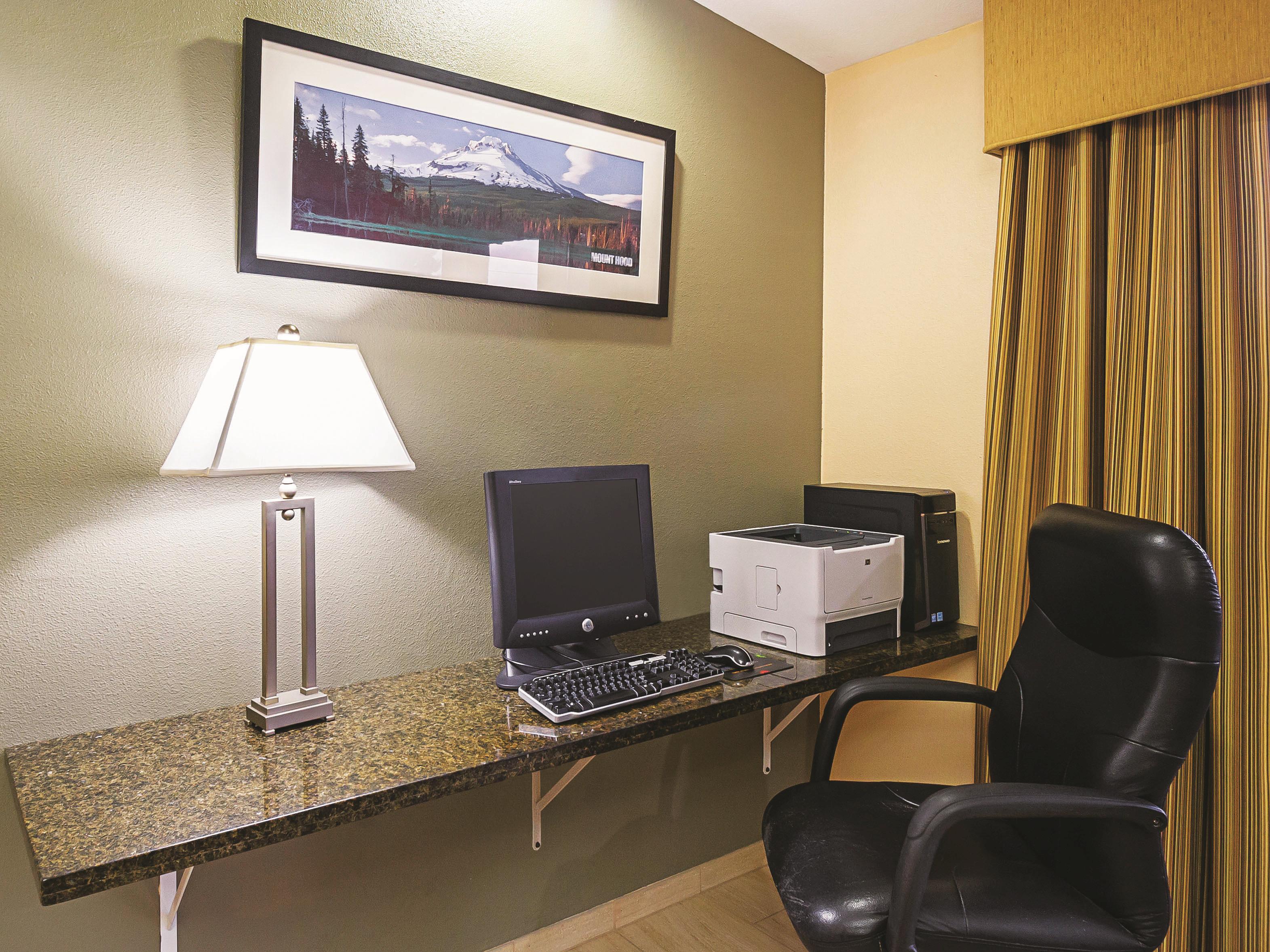 La Quinta Inn & Suites by Wyndham Woodburn business center in Woodburn, Oregon