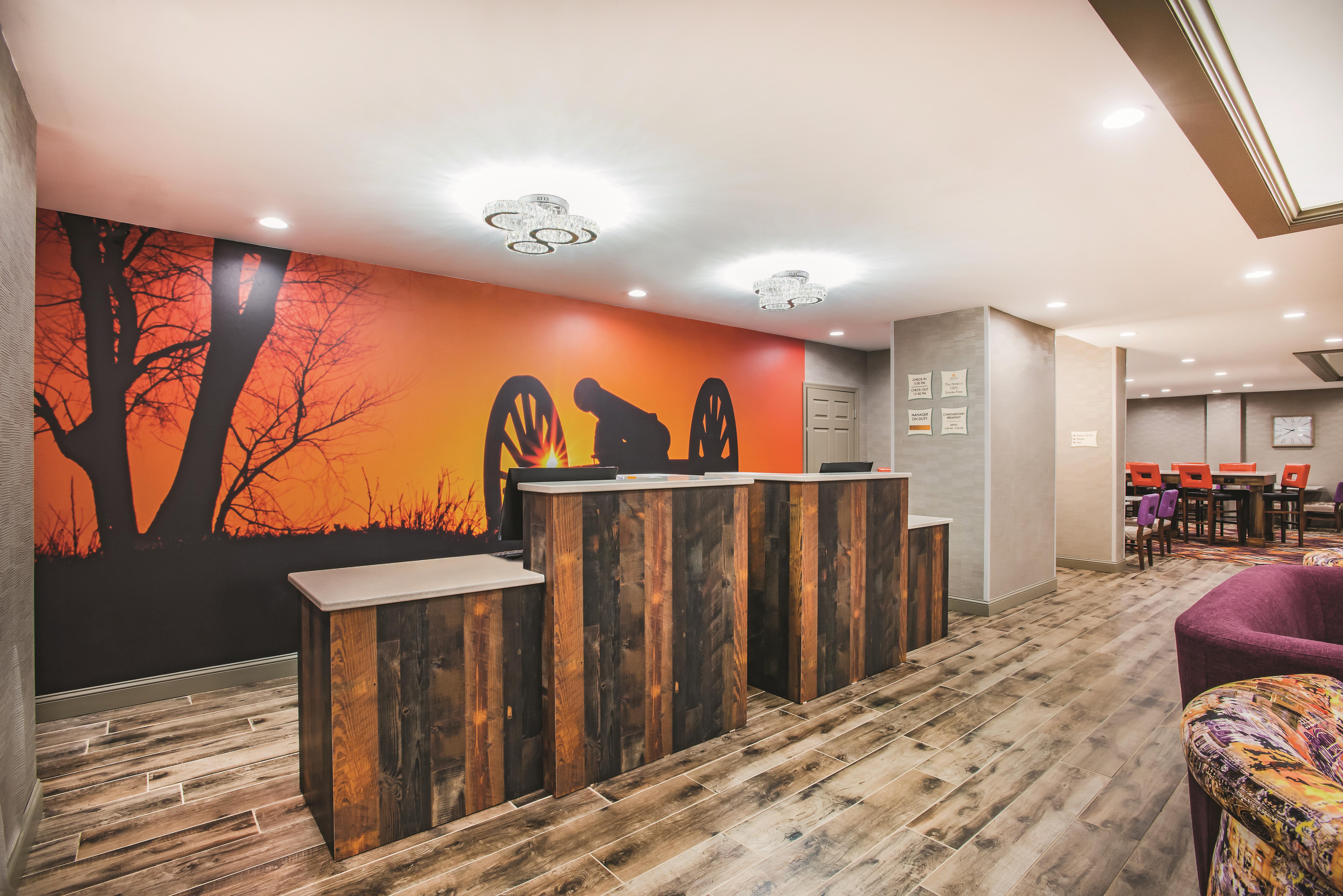 La Quinta Inn Amp Suites By Wyndham Chambersburg