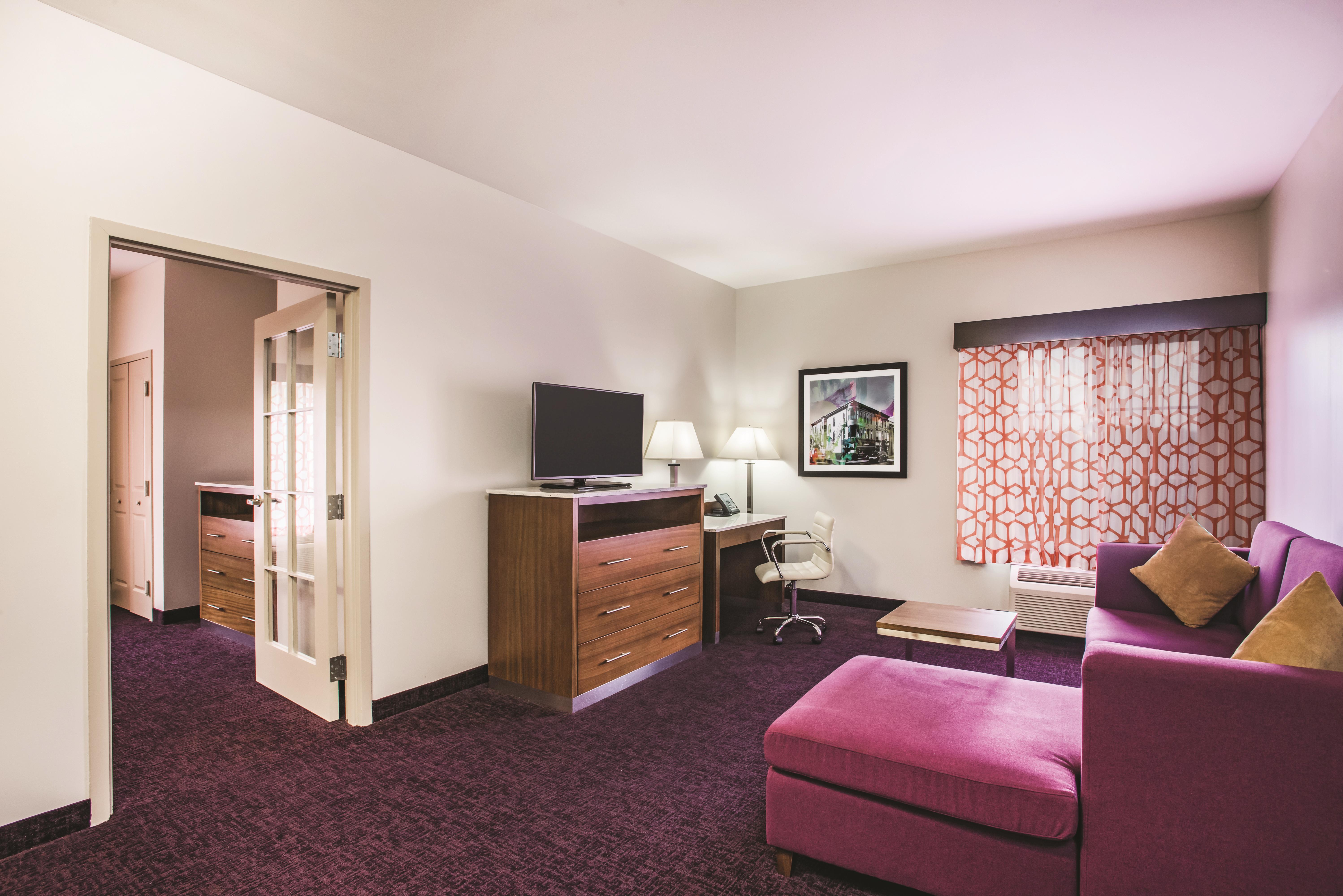 Quinta Inn Suites Wyndham Chambersburg Chambersburg  Hotels