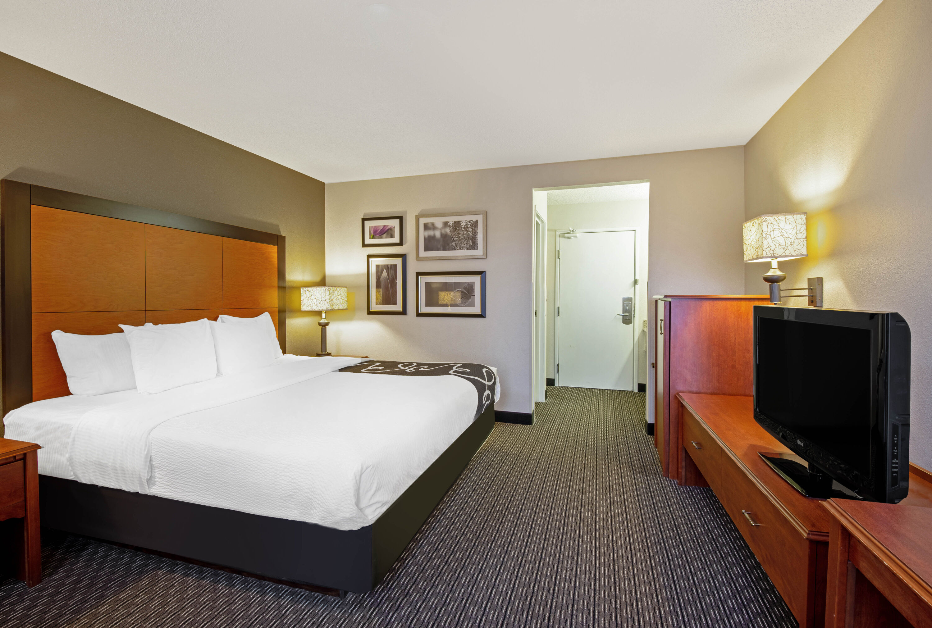 Harrisburg Airport Hotels Park And Fly www.wyndhamhotels.com
