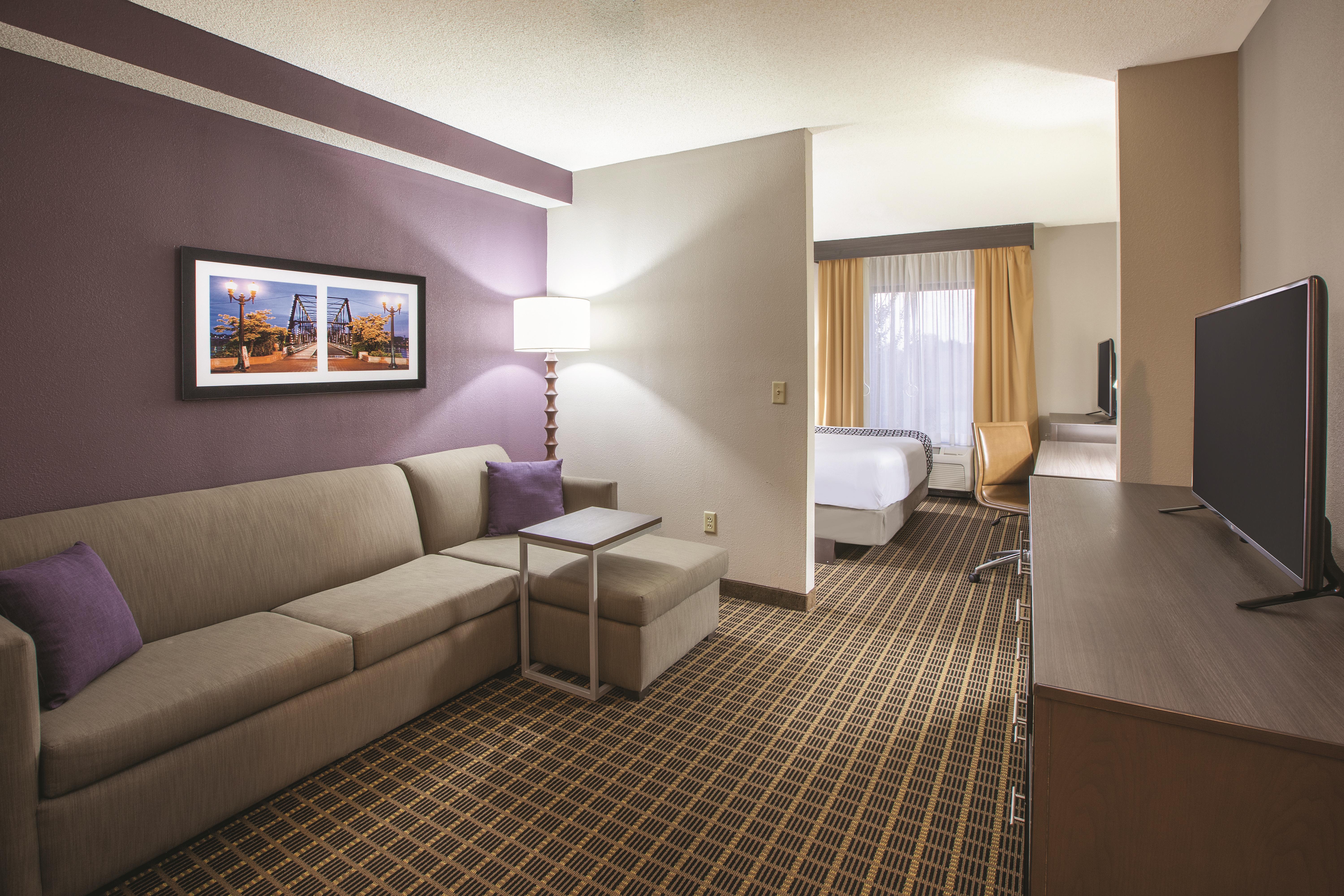 La Quinta Inn Amp Suites By Wyndham Mechanicsburg