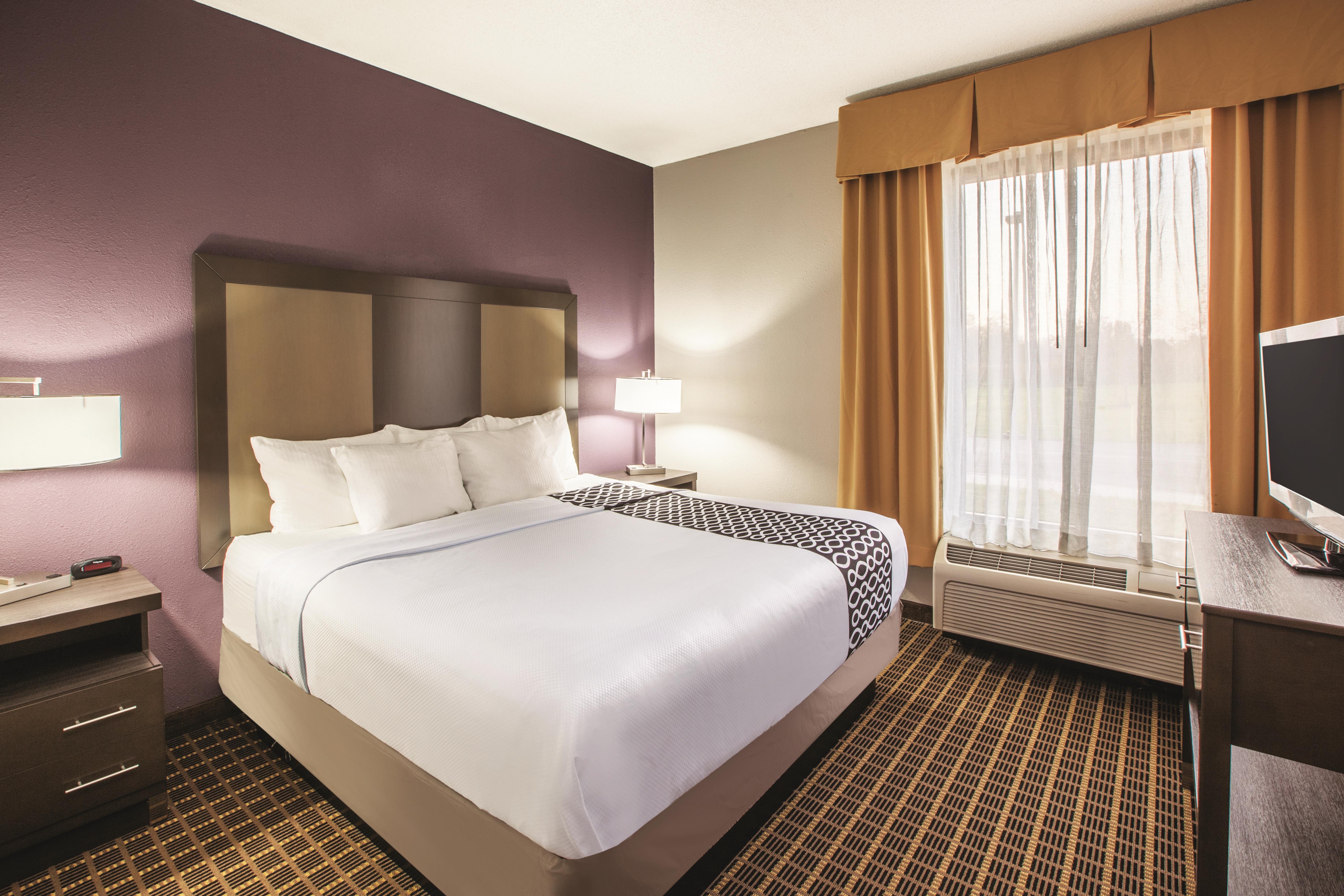 La Quinta Inn Amp Suites By Wyndham Mechanicsburg