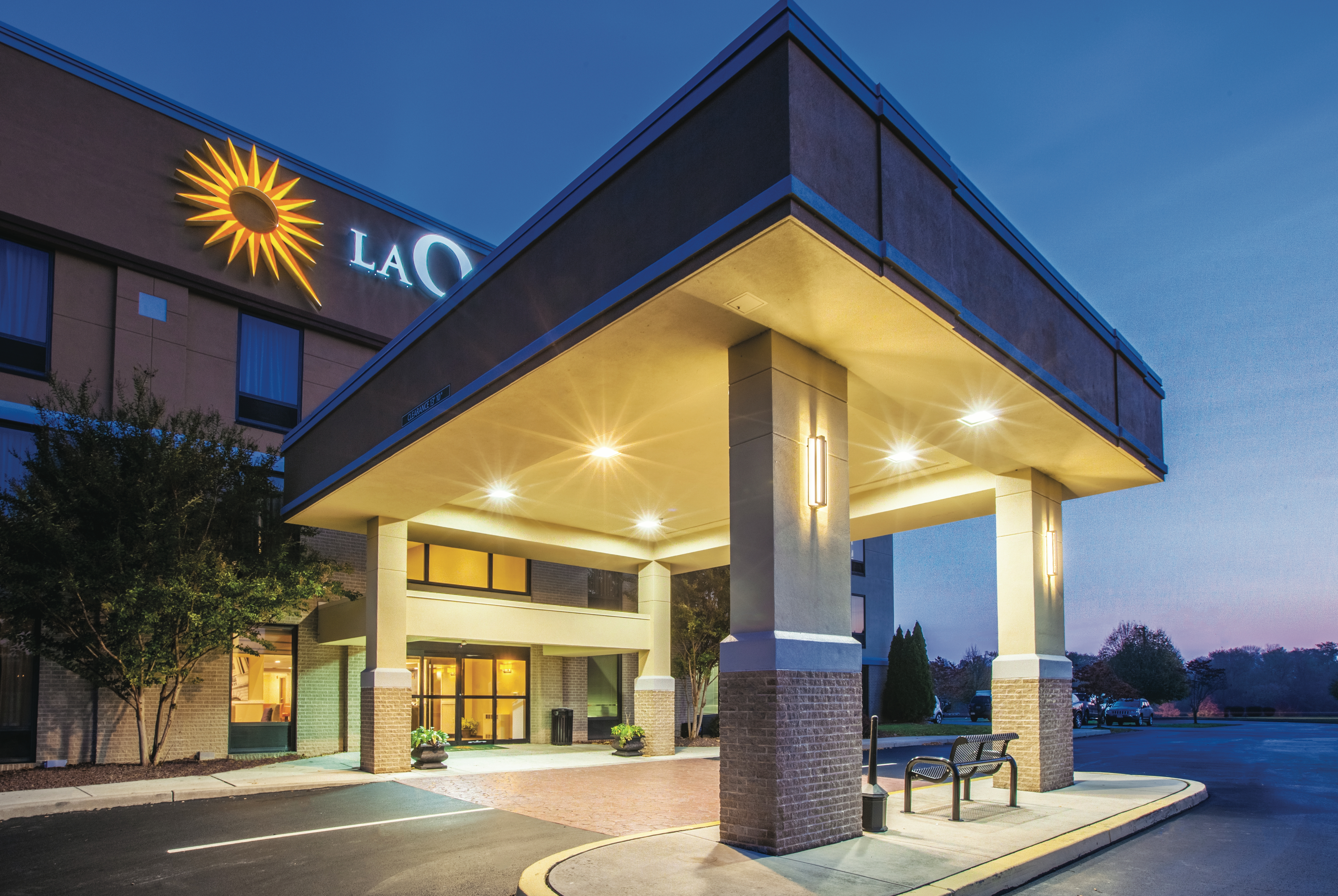 Exterior of La Quinta Inn & Suites by Wyndham Mechanicsburg - Harrisburg hotel in Mechanicsburg, Pennsylvania