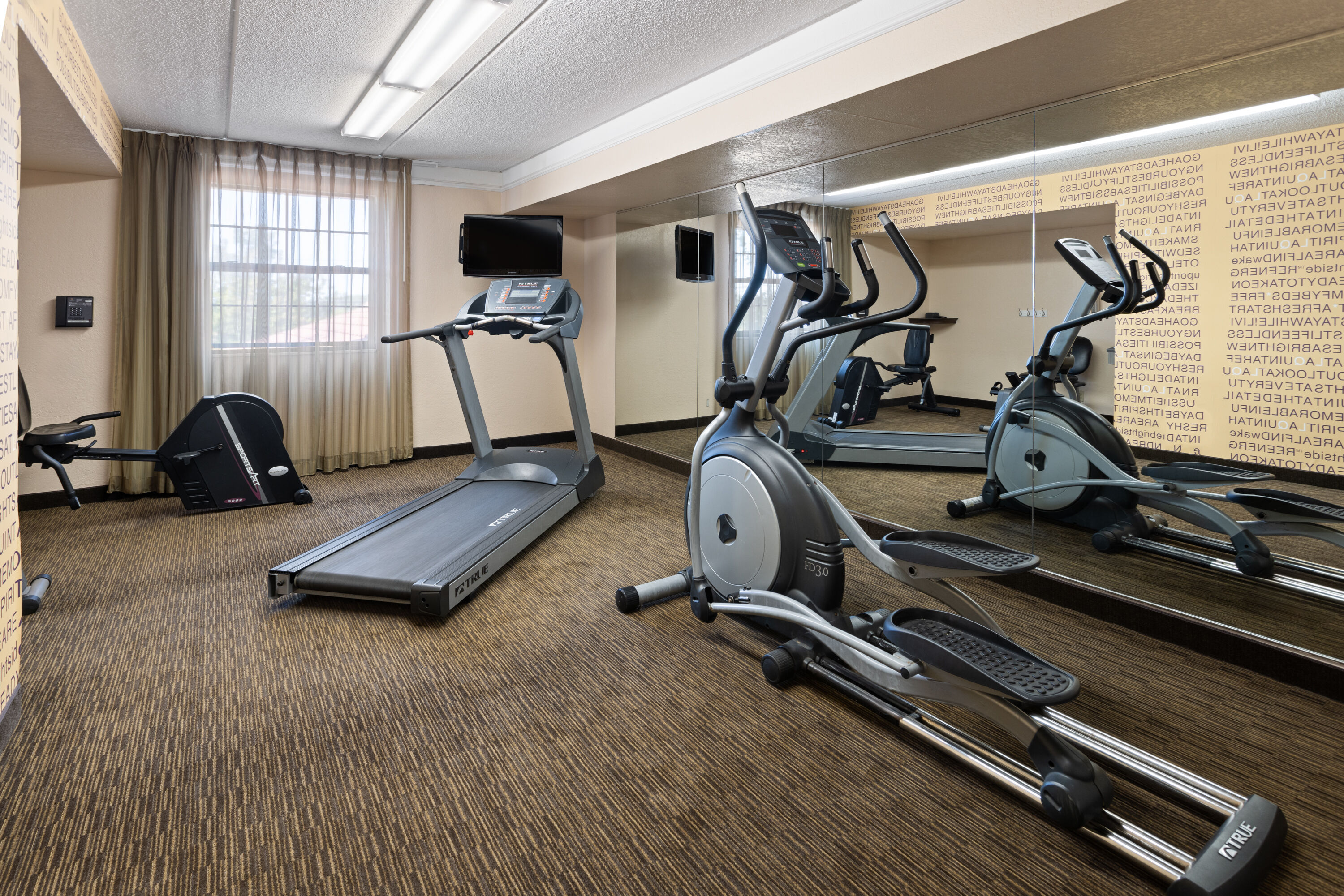 Fitness room at La Quinta Inn by Wyndham Pittsburgh Airport in Moon Township, Pennsylvania