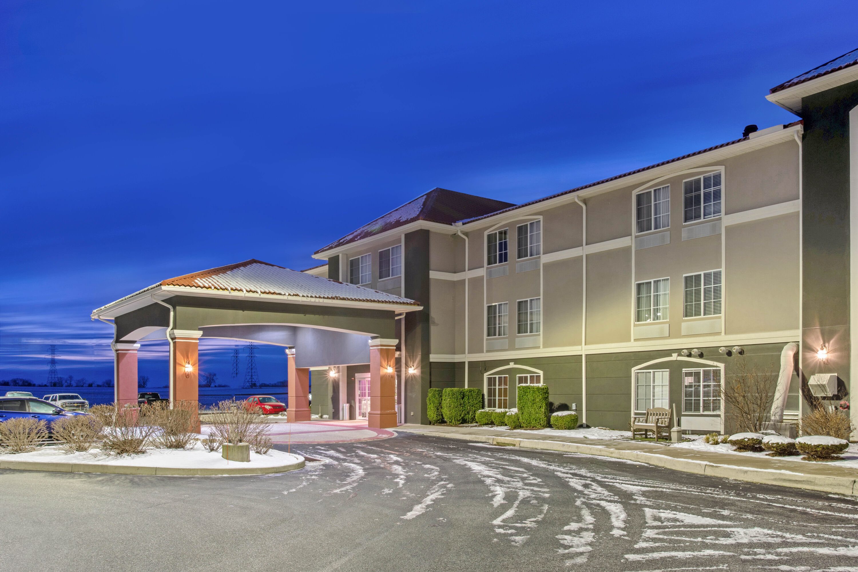 La Quinta Inn & Suites by Wyndham Lancaster Ronks, PA Hotels