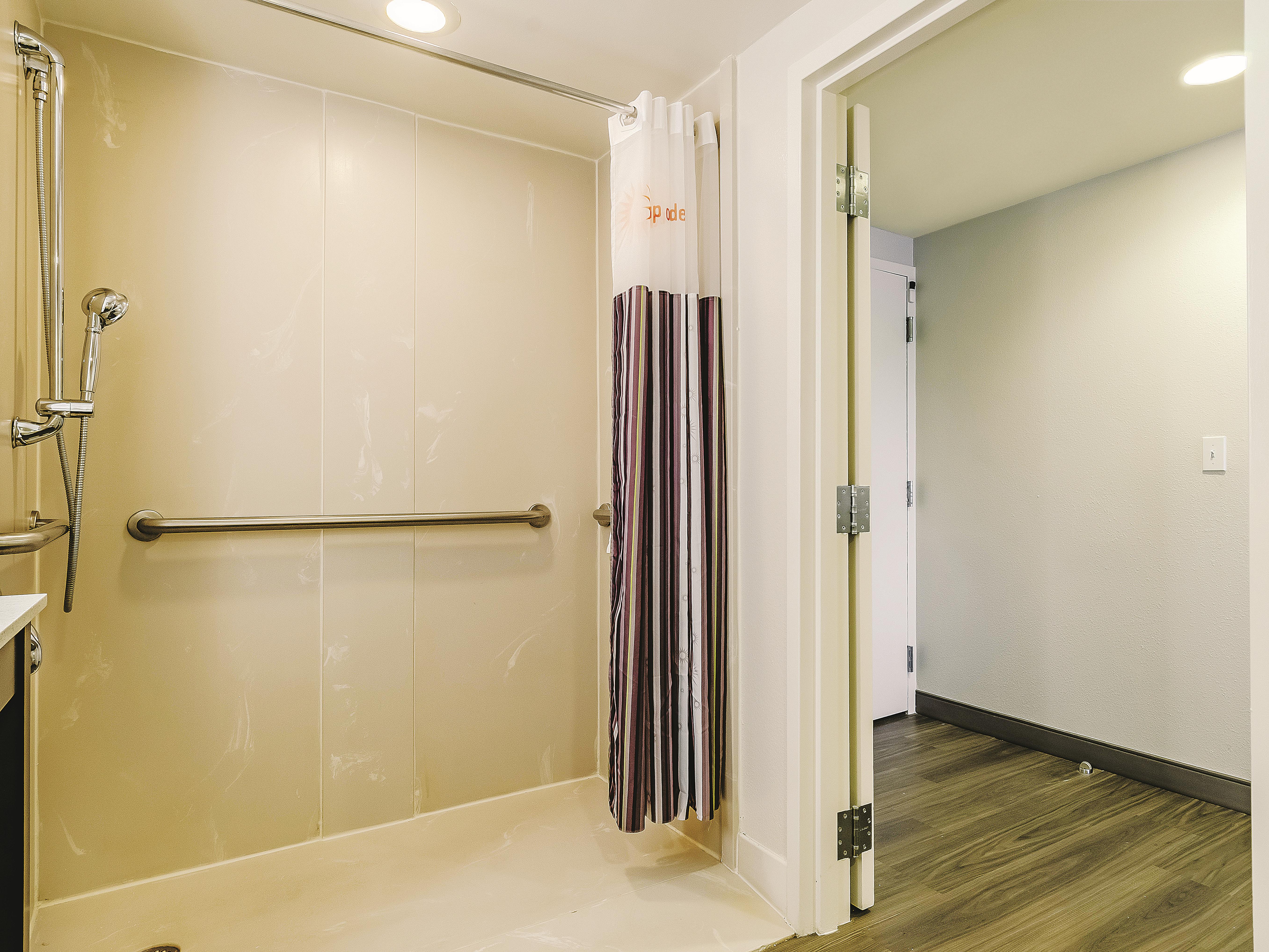 Guest room at the La Quinta Inn & Suites by Wyndham Warwick Providence Airport in Warwick, Rhode Island