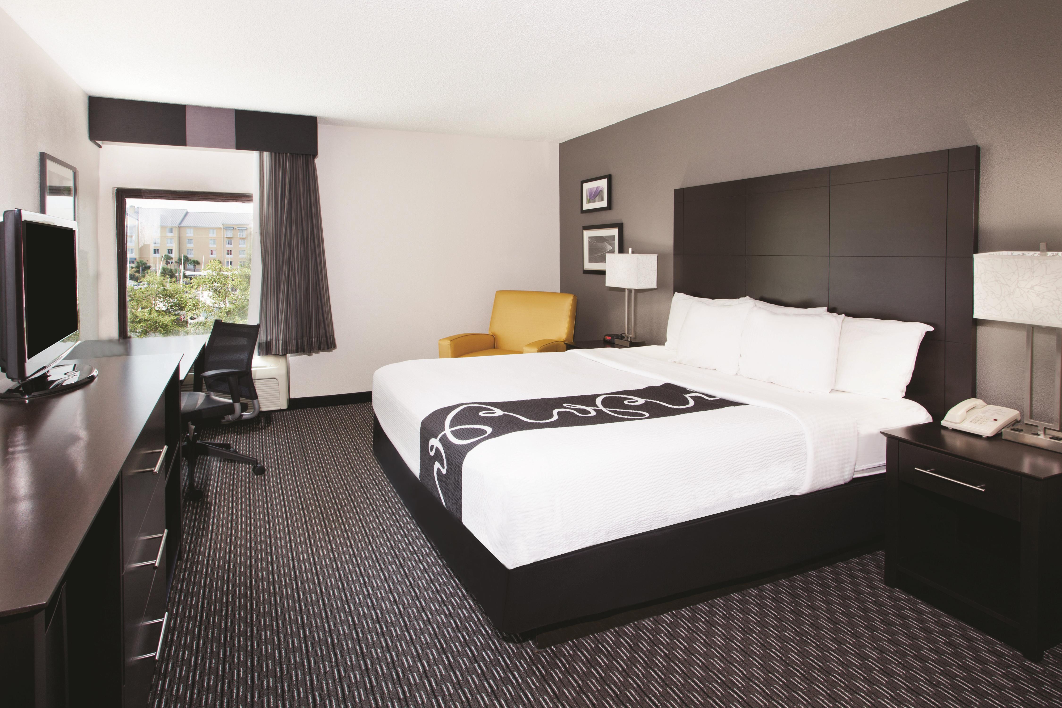 La Quinta Inn & Suites by Wyndham Charleston Riverview Charleston, SC