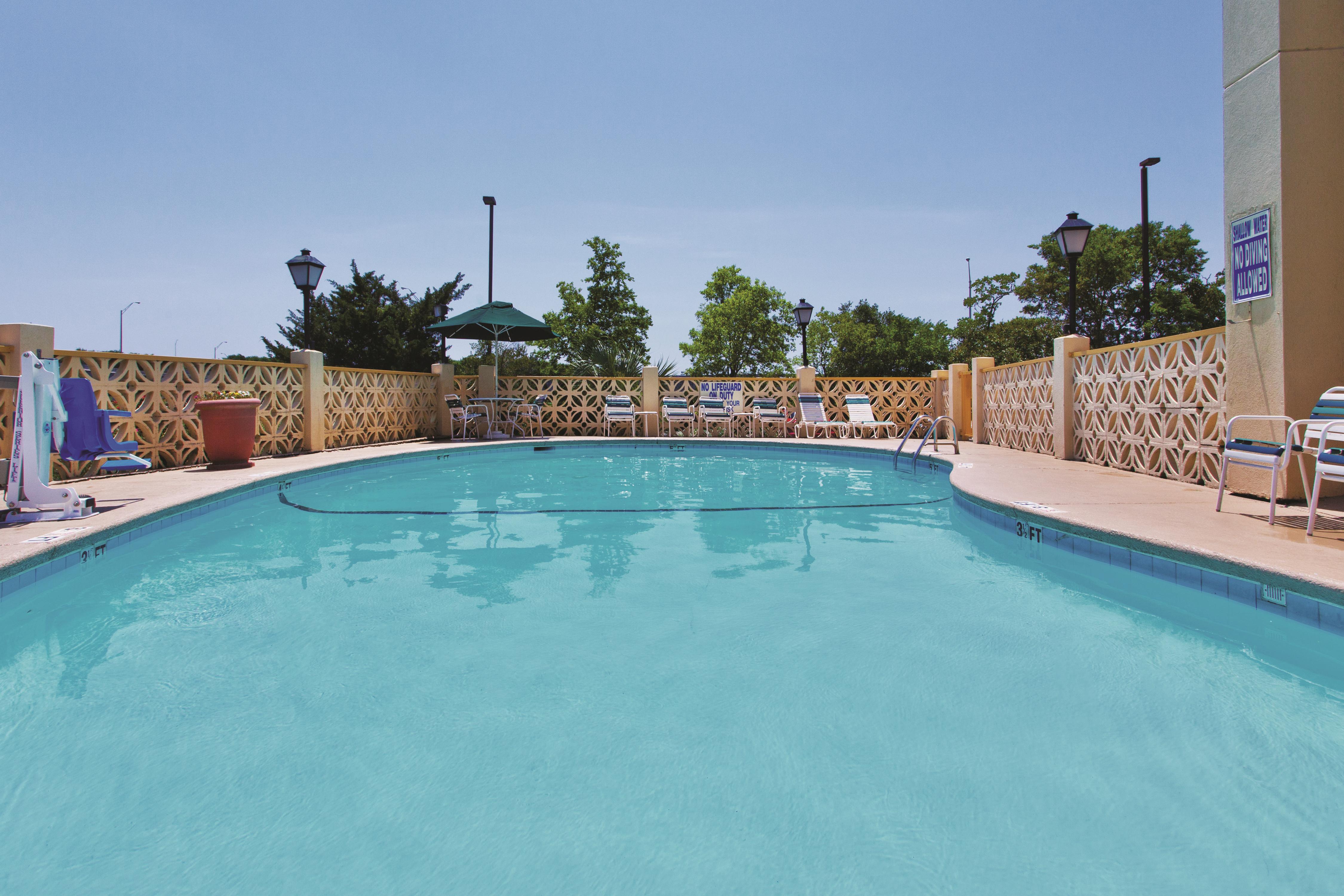 La Quinta Inn & Suites by Wyndham Charleston Riverview Charleston, SC