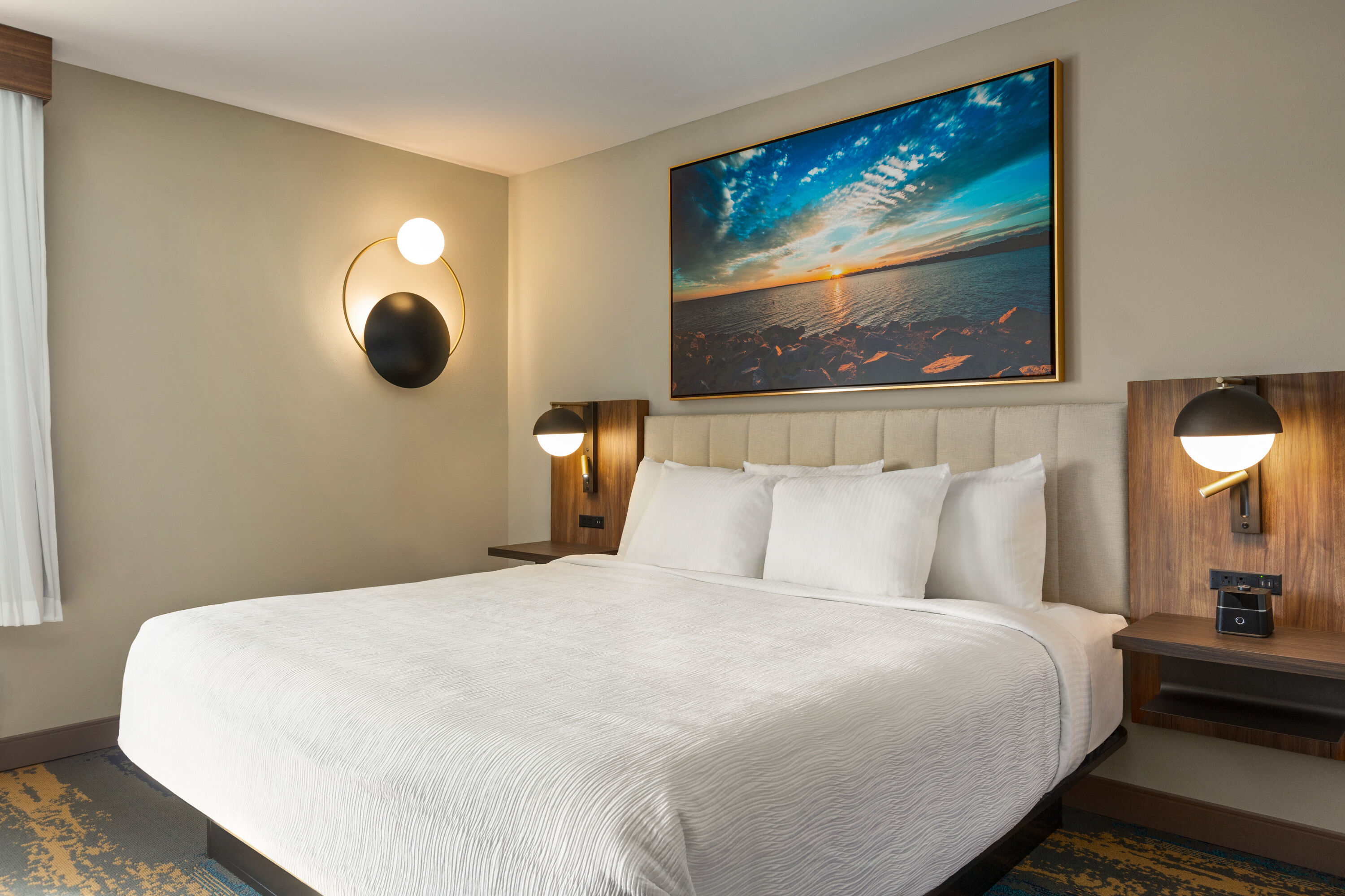 Guest room at the La Quinta Inn by Wyndham Columbia NE/Fort Jackson in Columbia, South Carolina