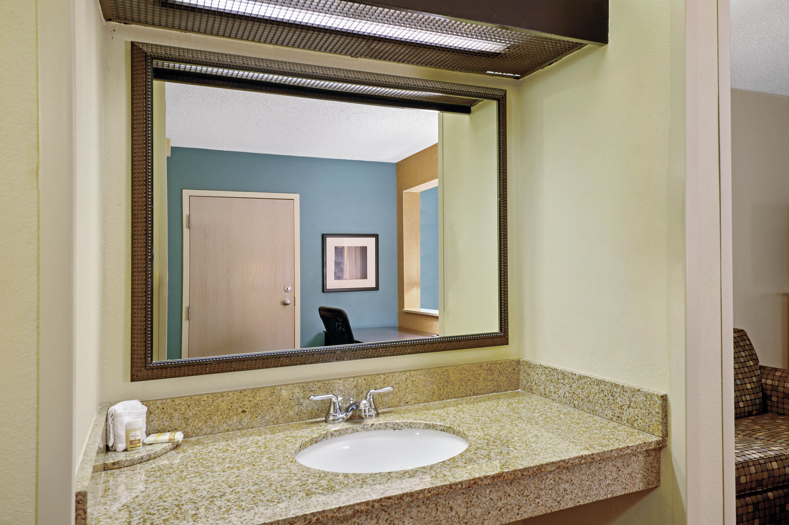 Guest room bath at the La Quinta Inn by Wyndham Columbia SE / Fort Jackson in Columbia, South Carolina