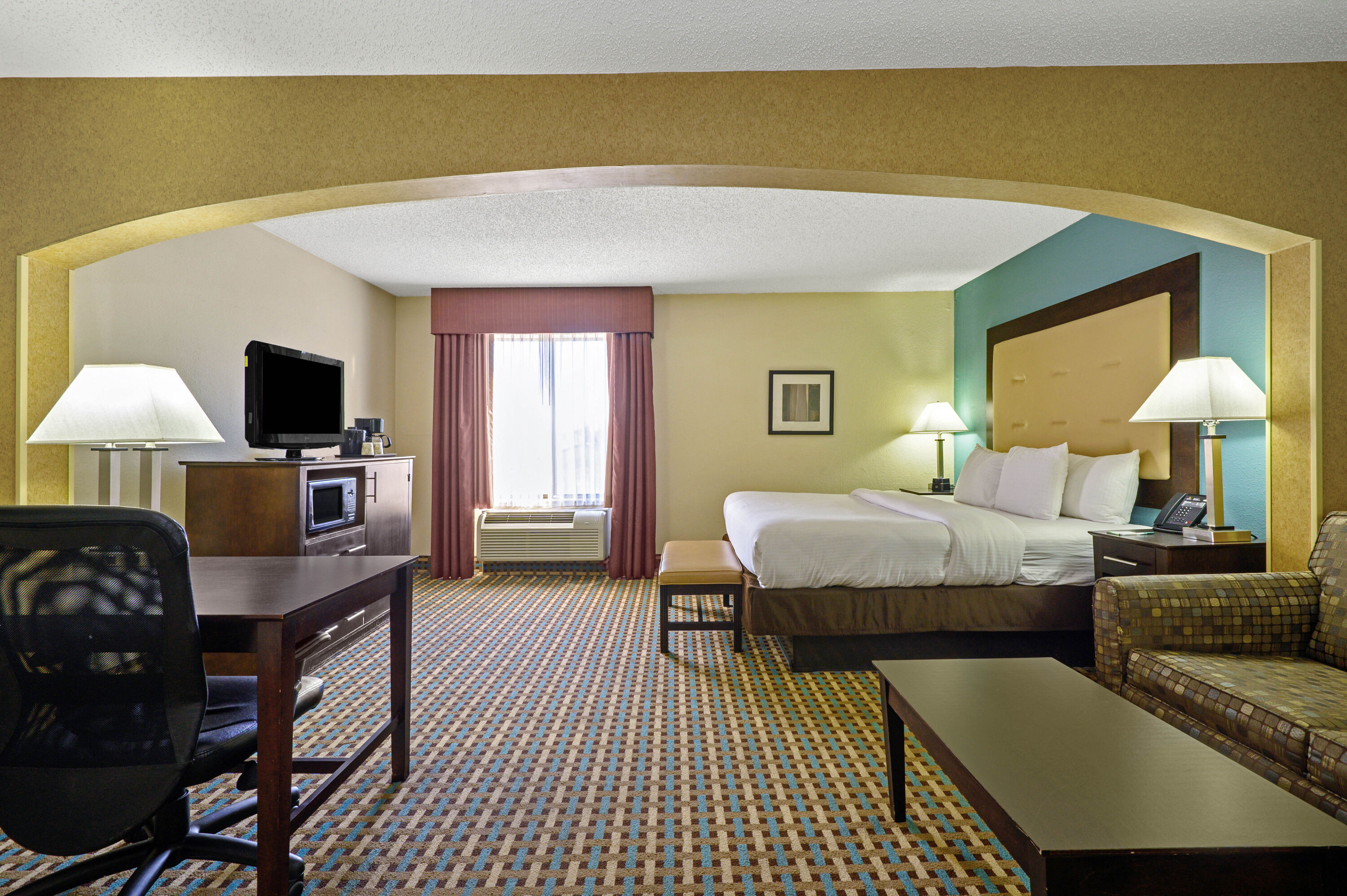 La Quinta Inn by Wyndham Columbia SE / Fort Jackson suite in Columbia, South Carolina