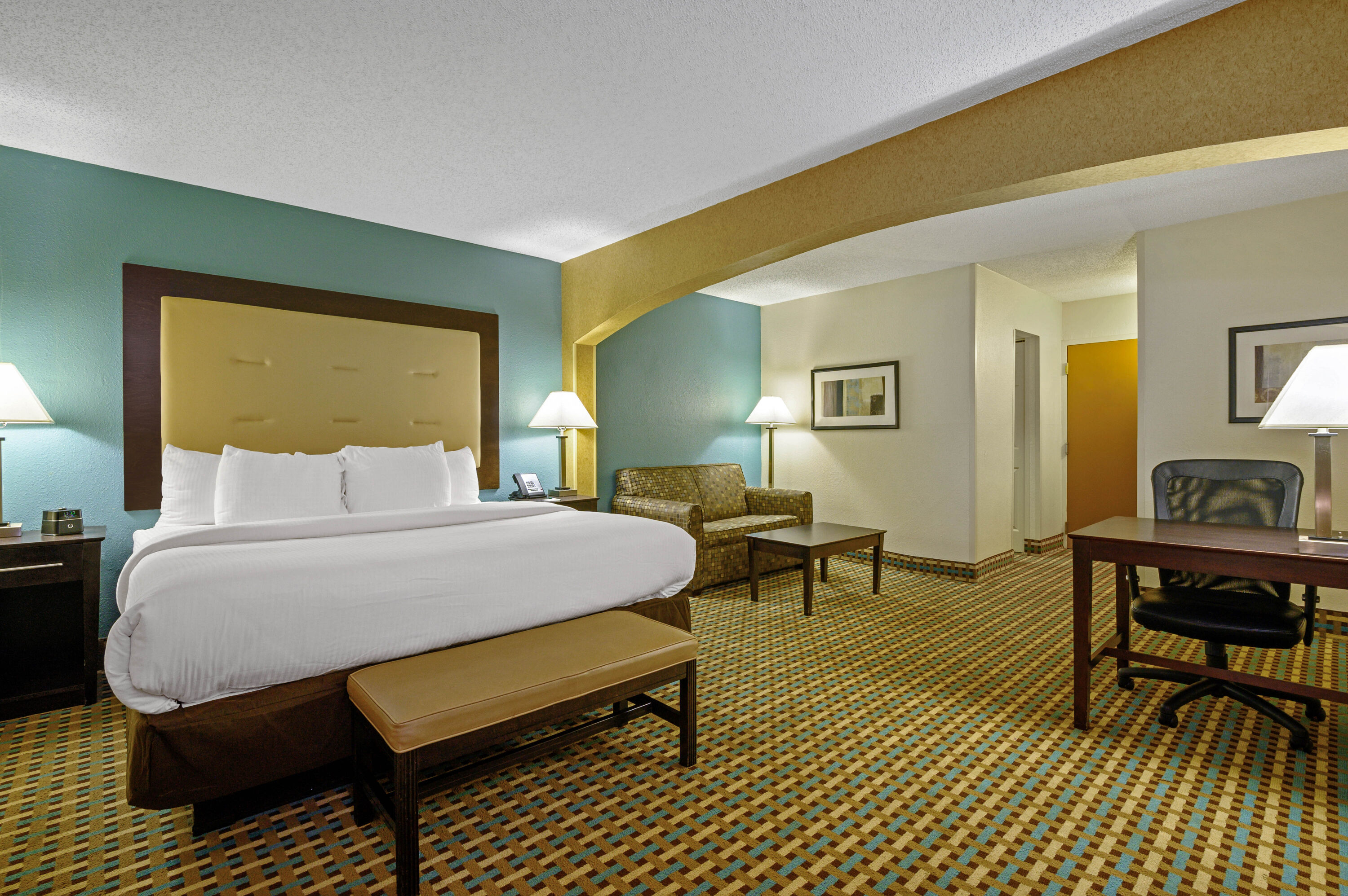 La Quinta Inn by Wyndham Columbia SE / Fort Jackson suite in Columbia, South Carolina