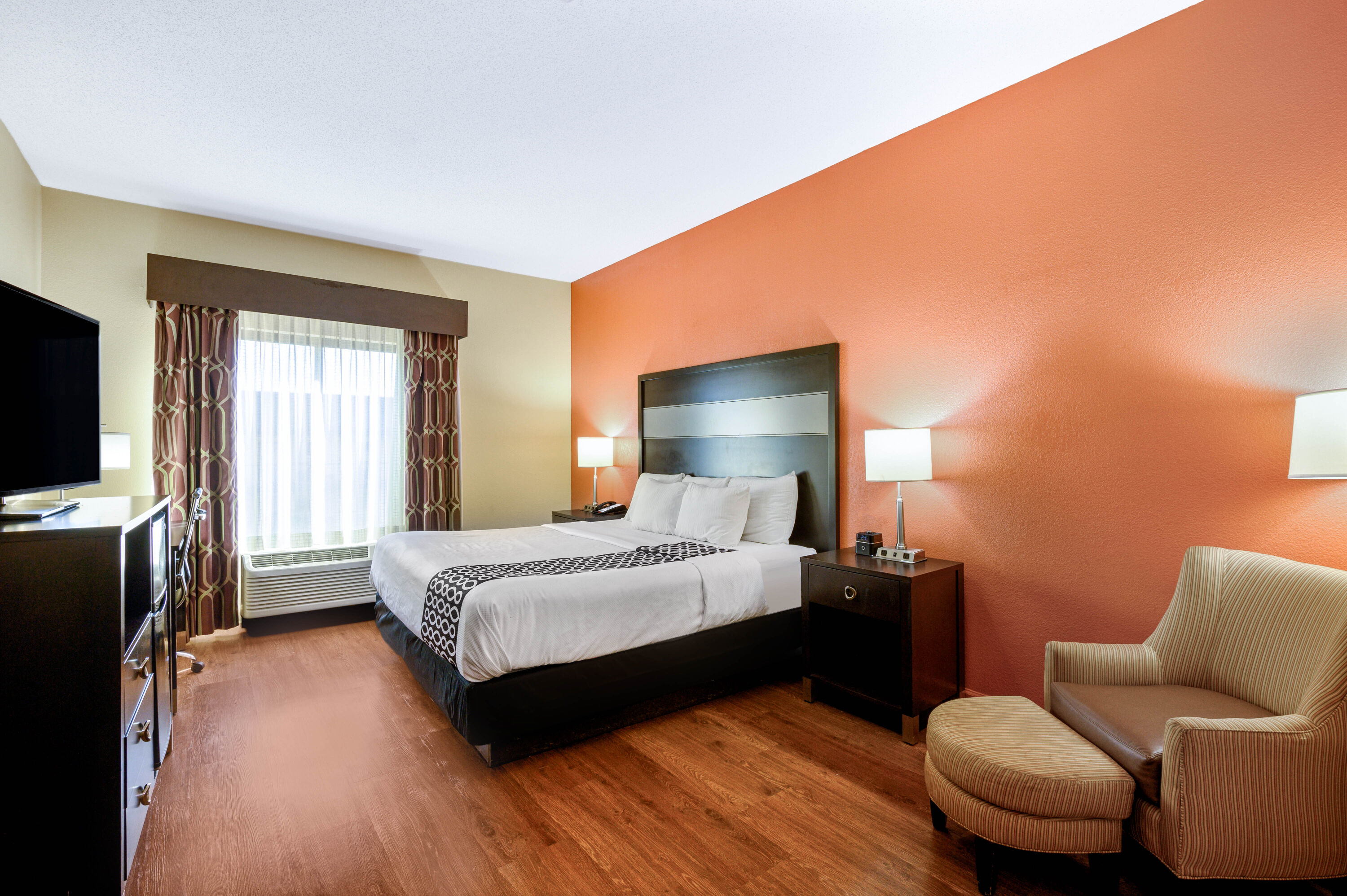 Guest room at the La Quinta Inn & Suites by Wyndham Florence in Florence, South Carolina