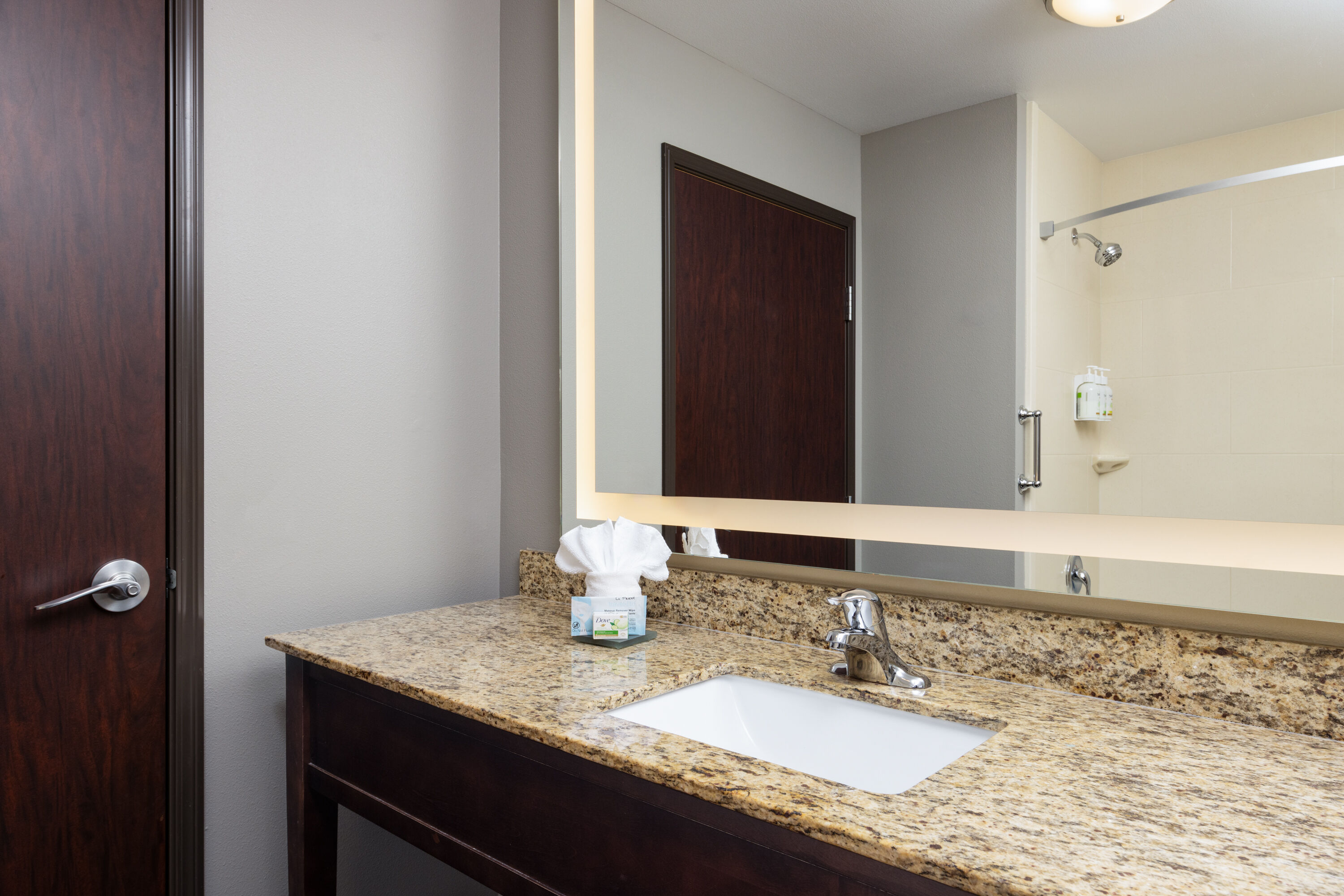 Guest room bath at the La Quinta Inn & Suites by Wyndham Sioux Falls in Sioux Falls, South Dakota