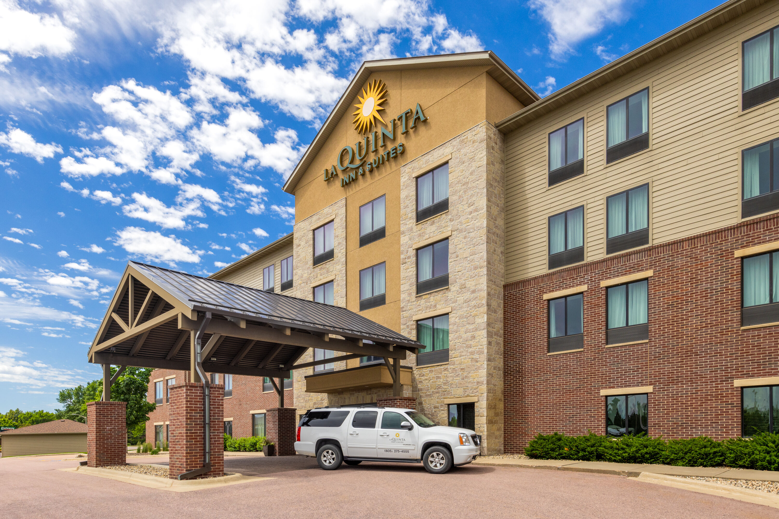 Shuttle at La Quinta Inn & Suites by Wyndham Sioux Falls in Sioux Falls, South Dakota