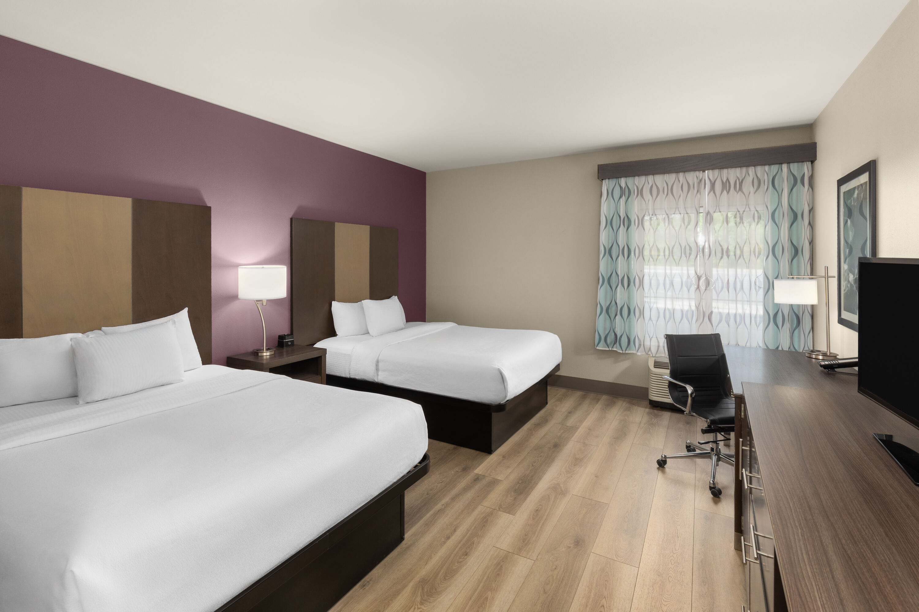 Guest room at the La Quinta Inn & Suites by Wyndham Chattanooga - Lookout Mtn in Chattanooga, Tennessee