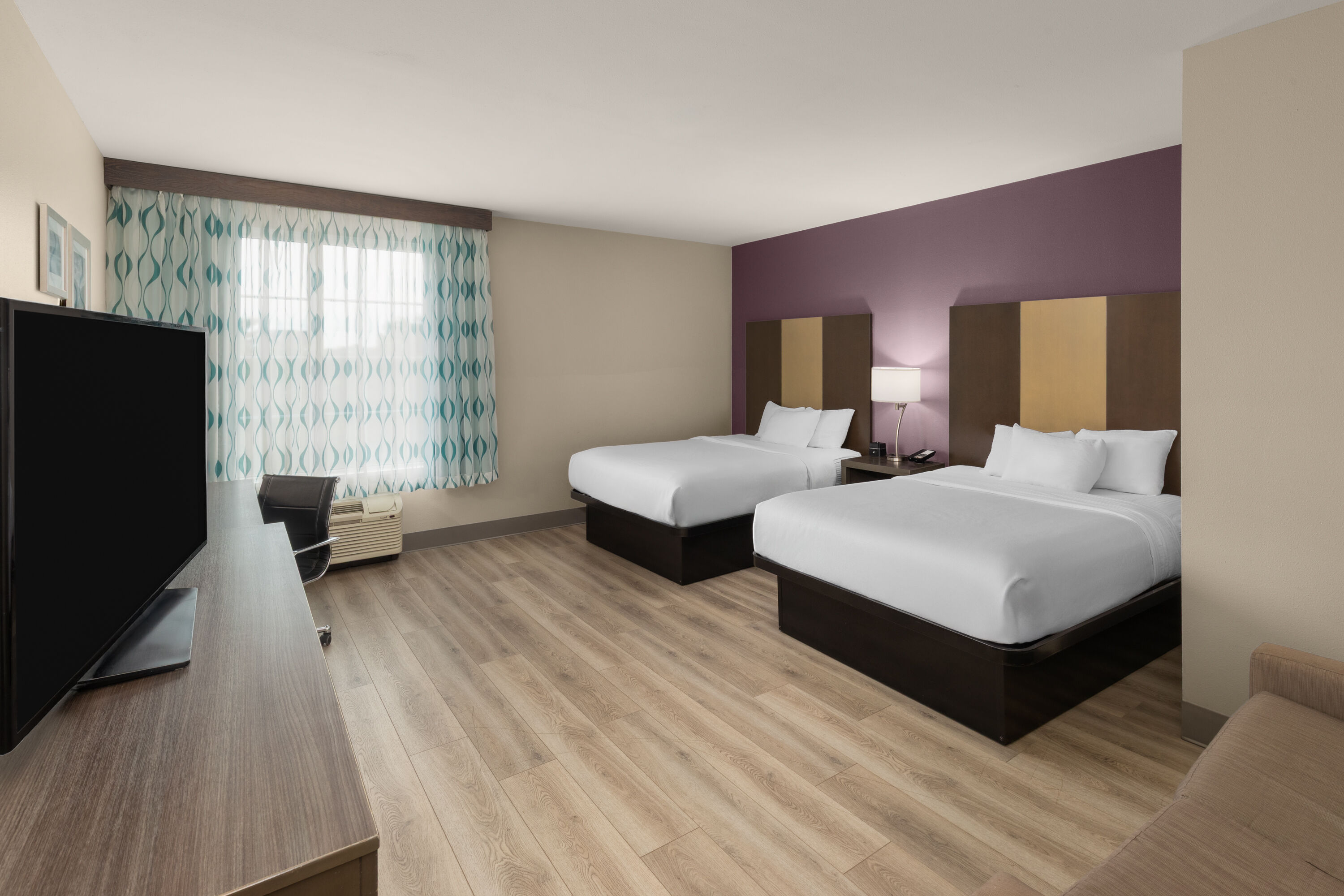 Guest room at the La Quinta Inn & Suites by Wyndham Chattanooga - Lookout Mtn in Chattanooga, Tennessee