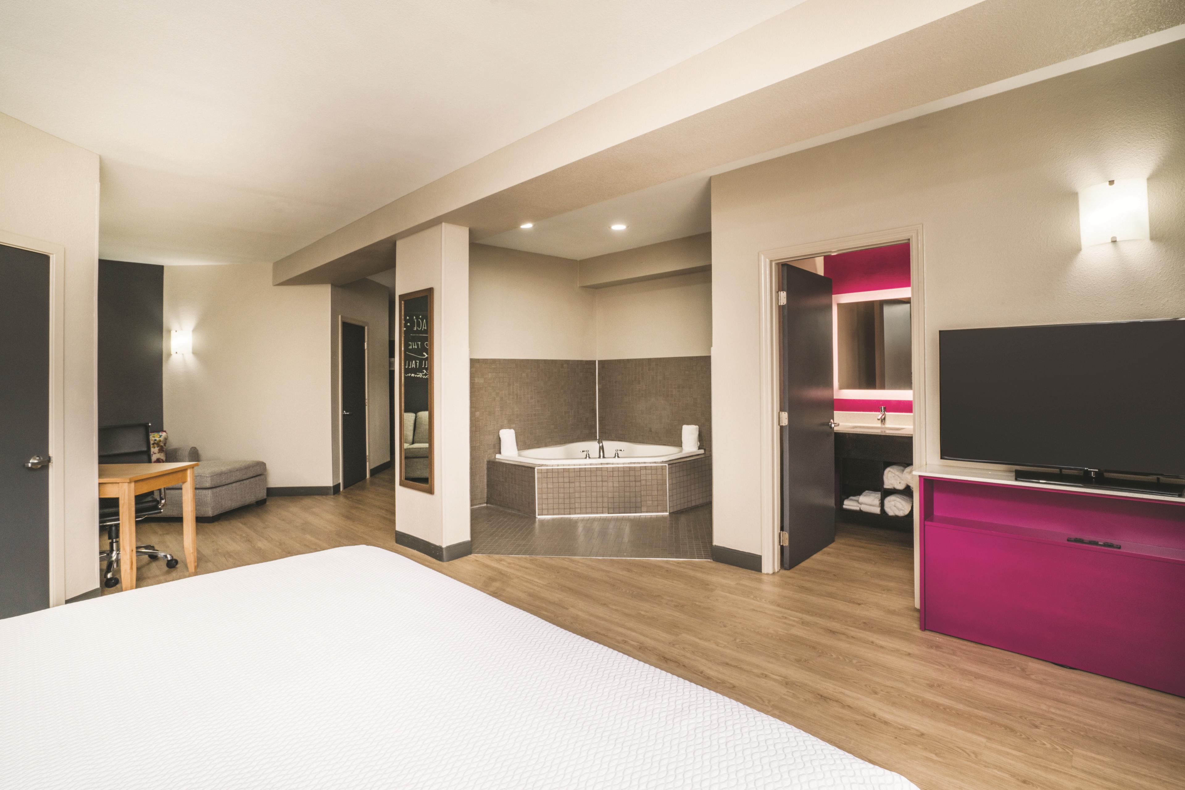La Quinta Inn Amp Suites By Wyndham Chattanooga Hamilton