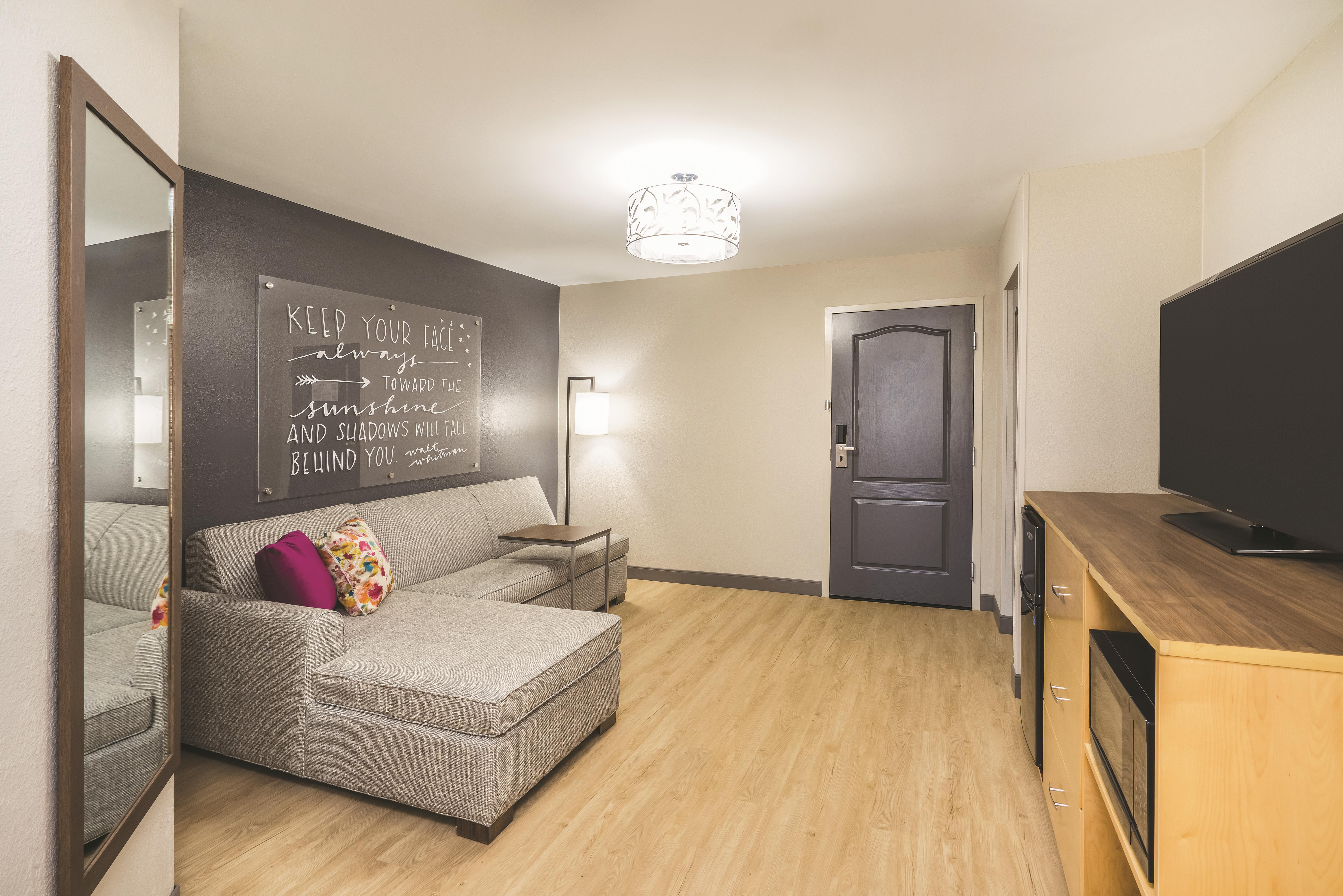 La Quinta Inn Amp Suites By Wyndham Chattanooga Hamilton