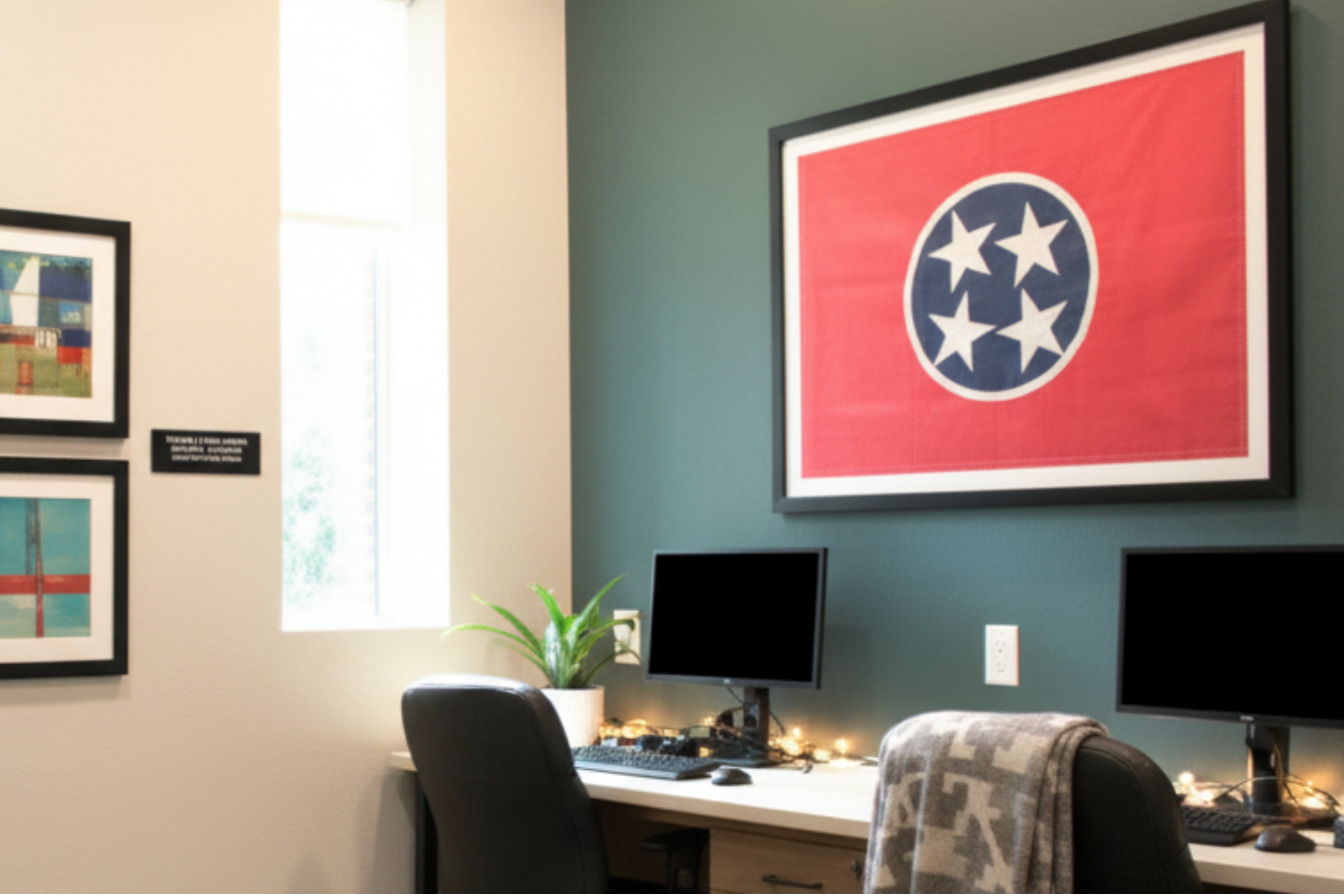 La Quinta Inn & Suites by Wyndham Chattanooga Downtown/South business center in Chattanooga, Tennessee