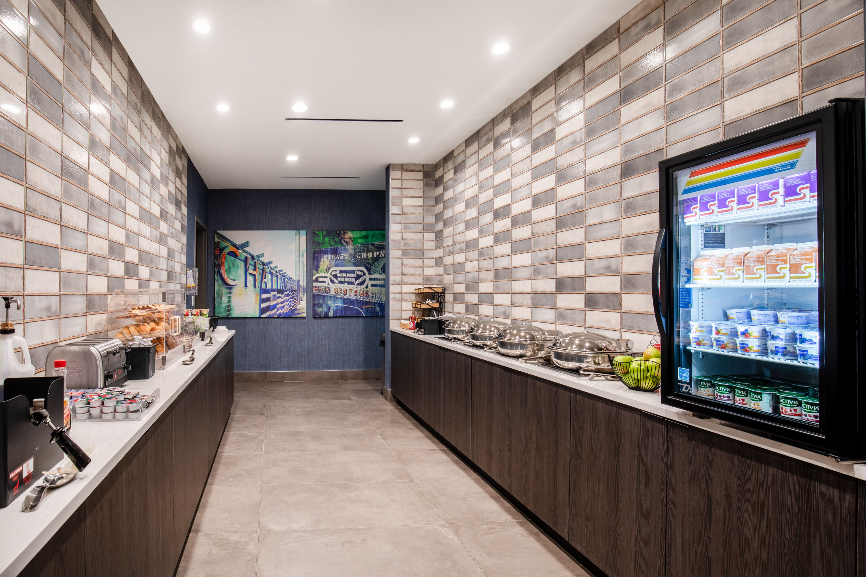 Free breakfast at La Quinta Inn & Suites by Wyndham Chattanooga Downtown/South in Chattanooga, Tennessee