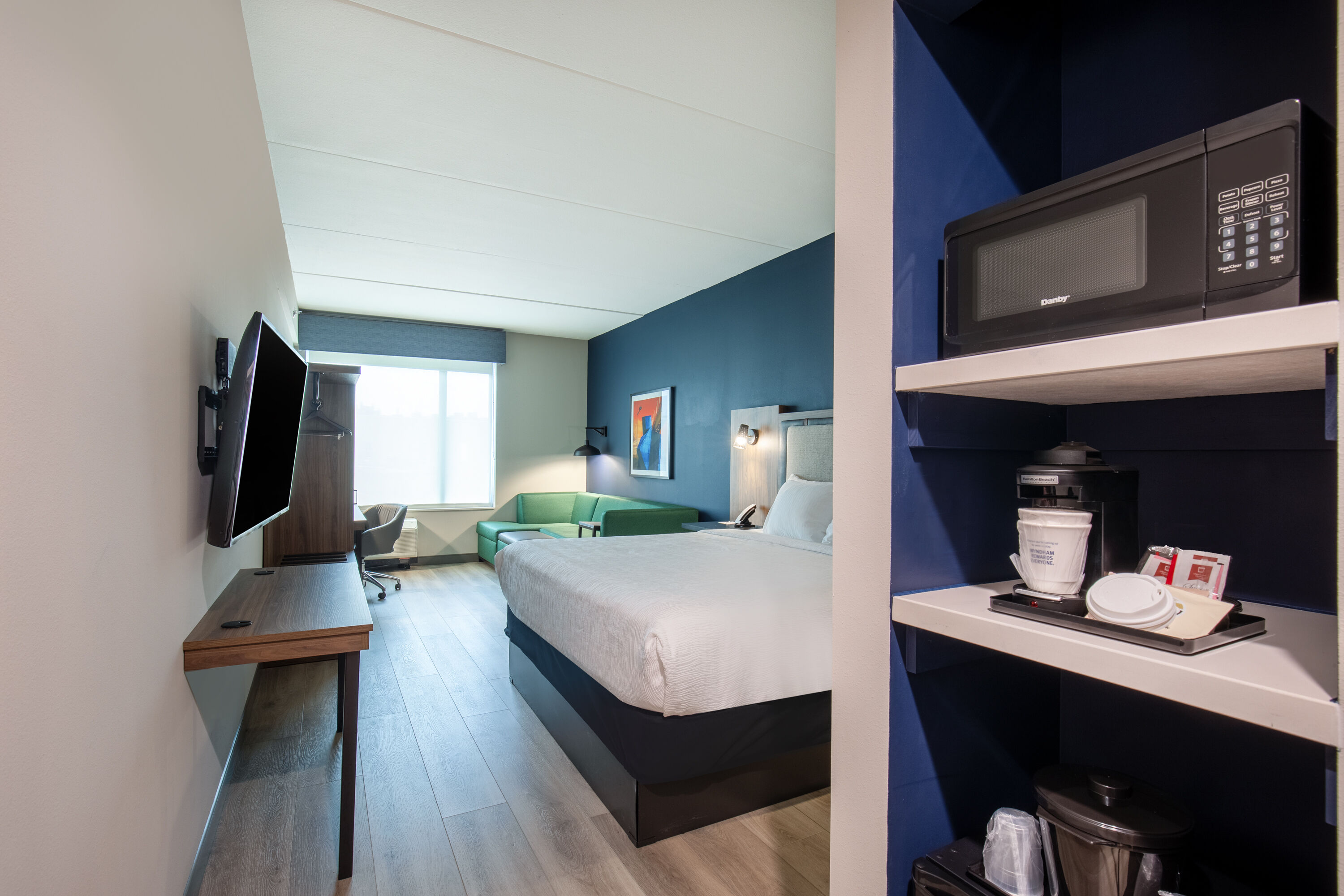 Guest room at the La Quinta Inn & Suites by Wyndham Chattanooga Downtown/South in Chattanooga, Tennessee