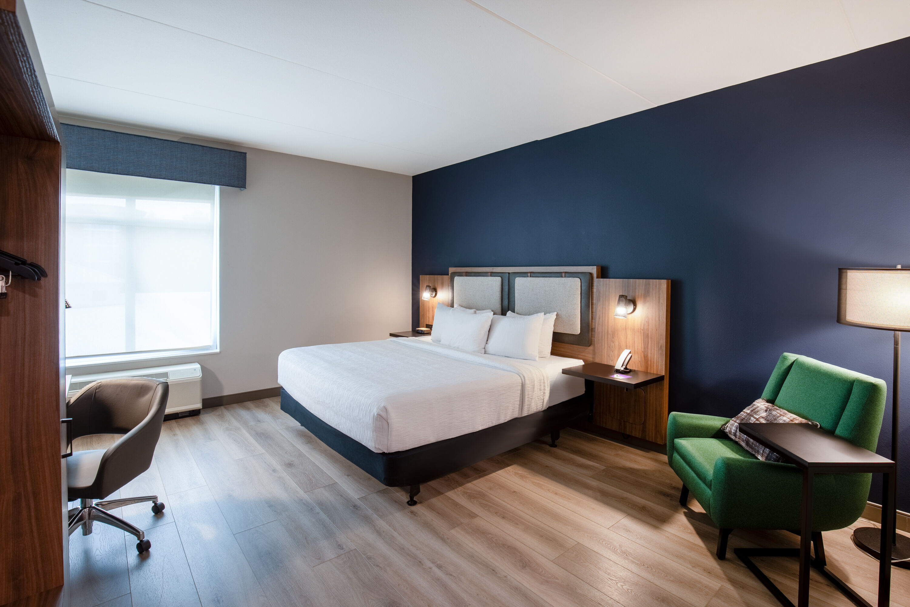 Guest room at the La Quinta Inn & Suites by Wyndham Chattanooga Downtown/South in Chattanooga, Tennessee