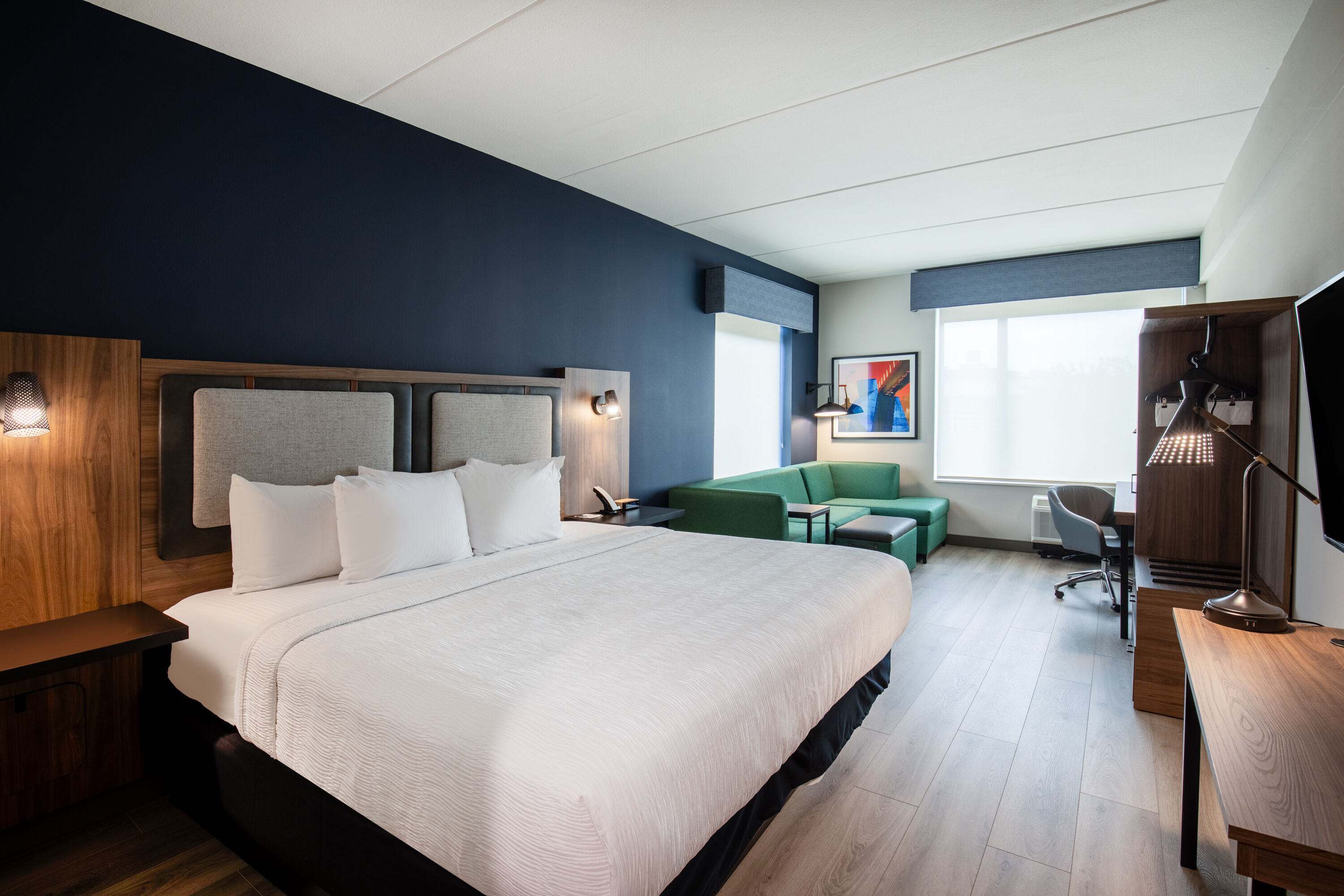 Guest room at the La Quinta Inn & Suites by Wyndham Chattanooga Downtown/South in Chattanooga, Tennessee