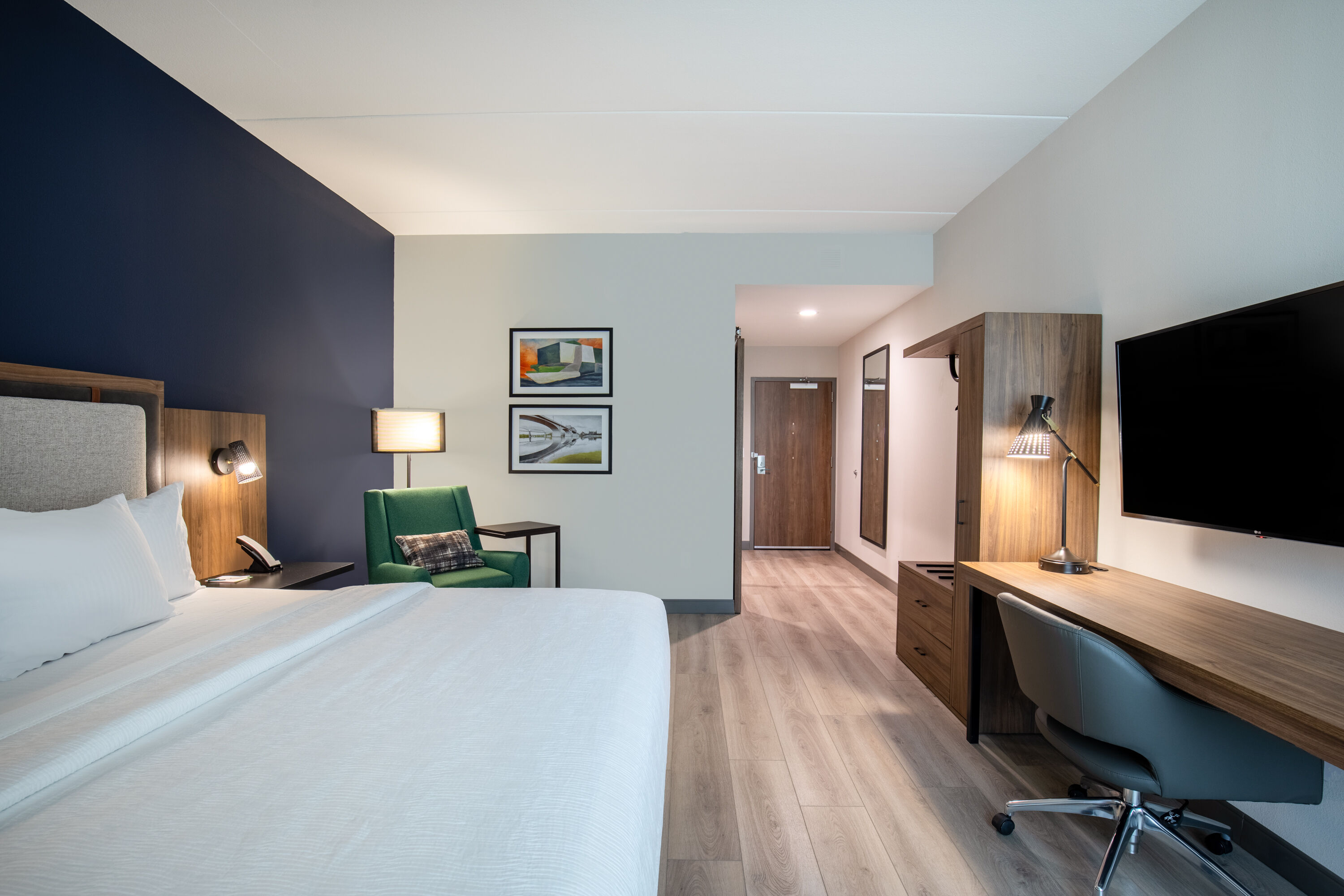 Guest room at the La Quinta Inn & Suites by Wyndham Chattanooga Downtown/South in Chattanooga, Tennessee