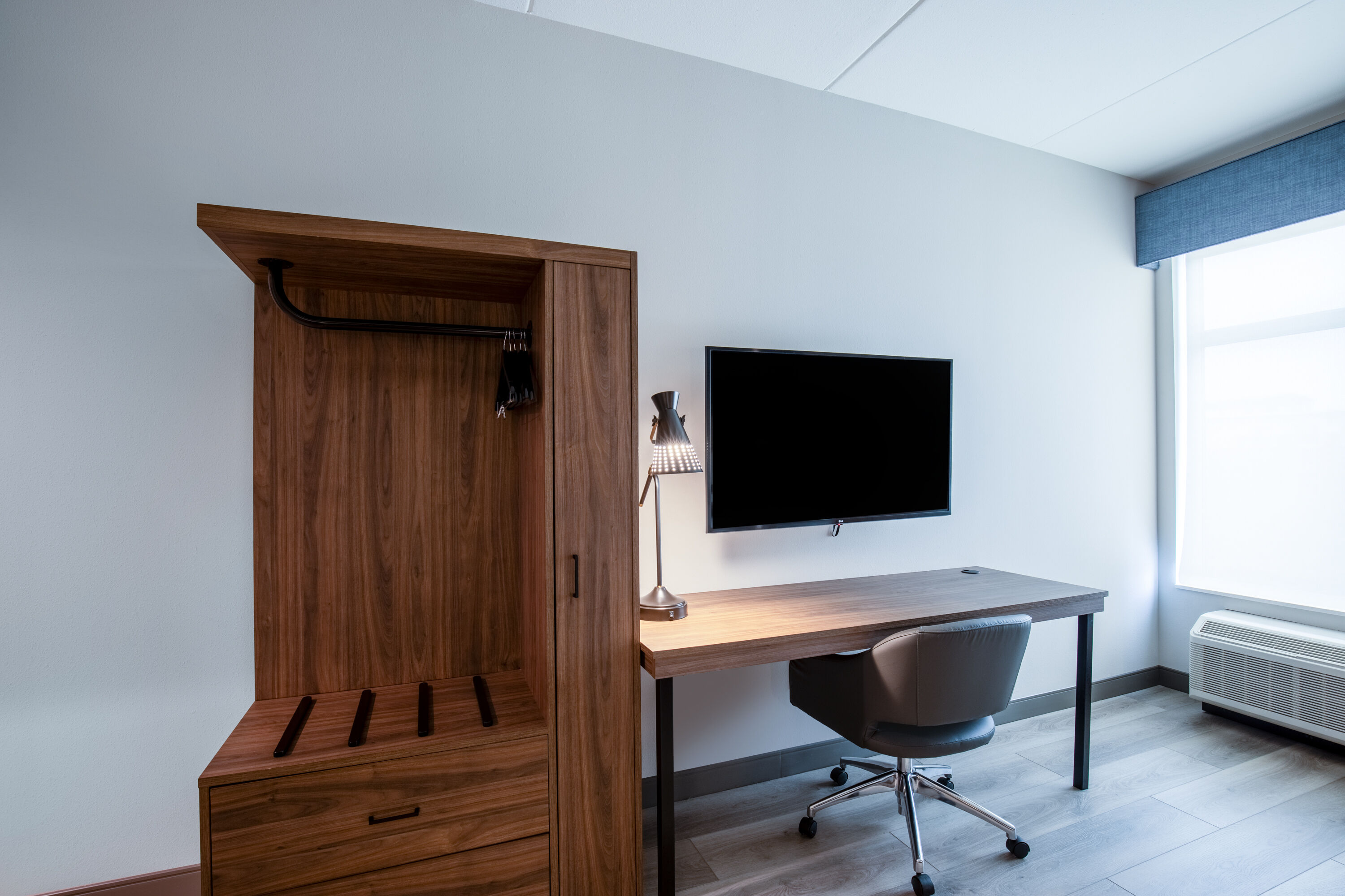 Guest room at the La Quinta Inn & Suites by Wyndham Chattanooga Downtown/South in Chattanooga, Tennessee