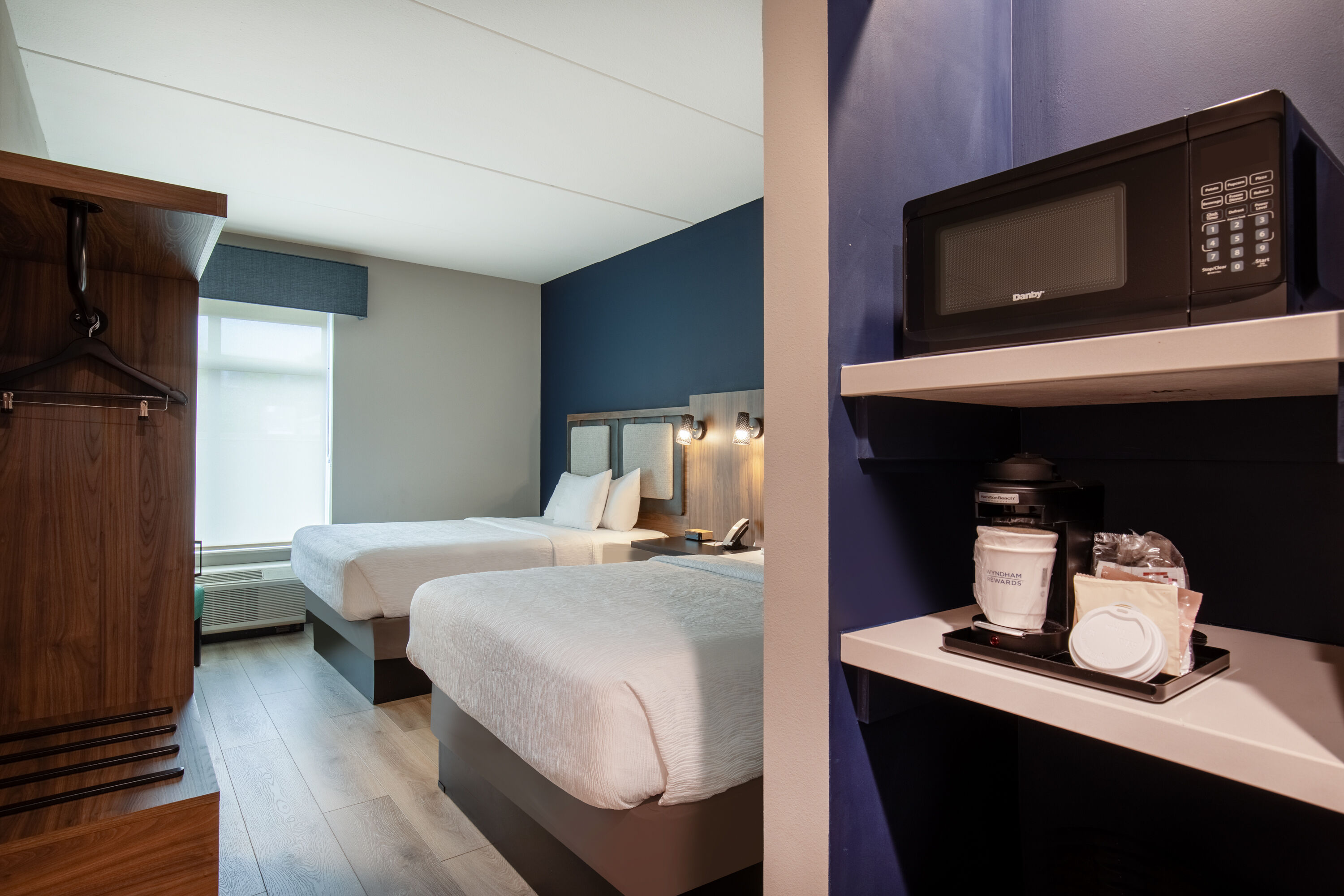 Guest room at the La Quinta Inn & Suites by Wyndham Chattanooga Downtown/South in Chattanooga, Tennessee