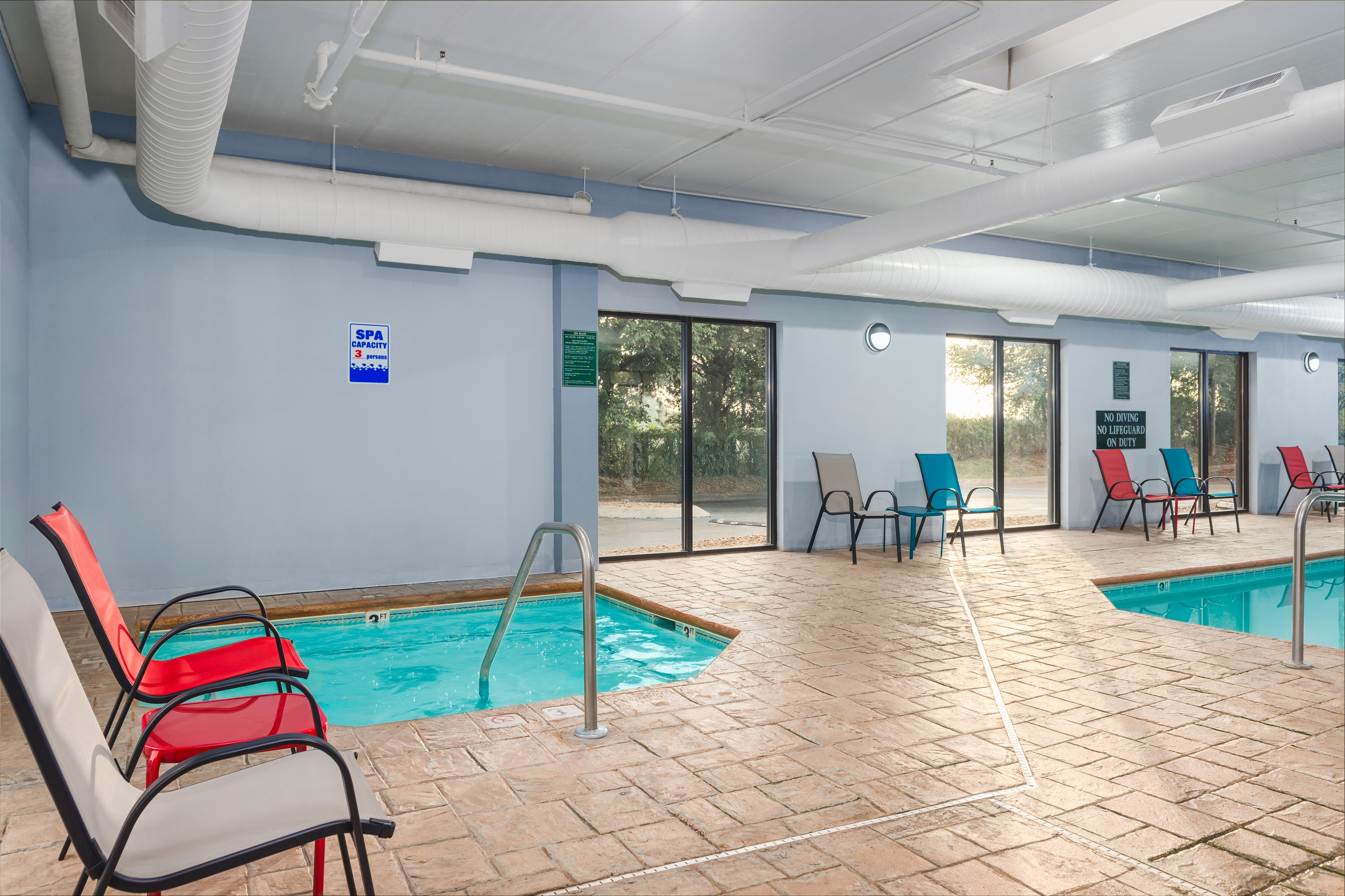 Pool at the La Quinta Inn & Suites by Wyndham Clarksville in Clarksville, Tennessee