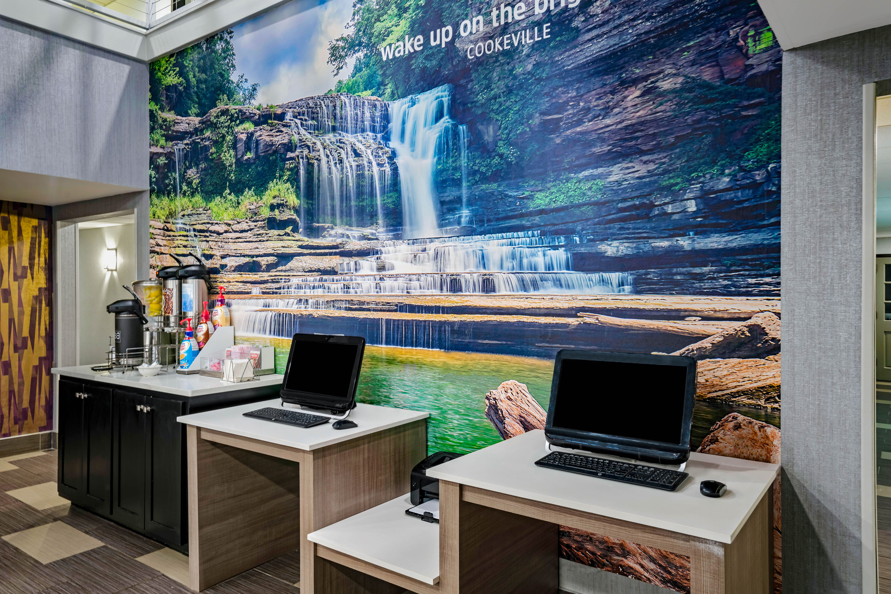 La Quinta Inn & Suites by Wyndham Cookeville business center in Cookeville, Tennessee