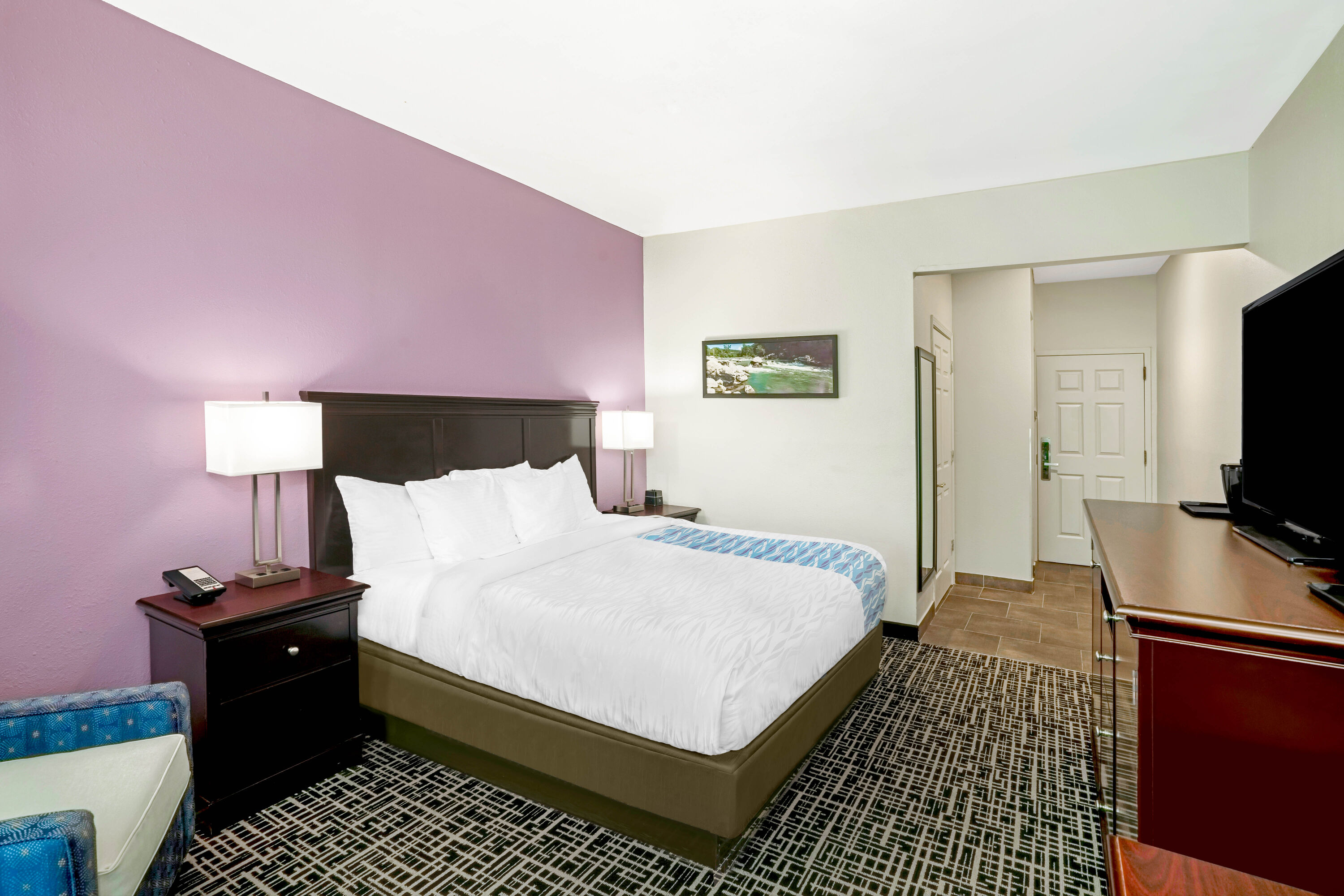 Guest room at the La Quinta Inn & Suites by Wyndham Cookeville in Cookeville, Tennessee