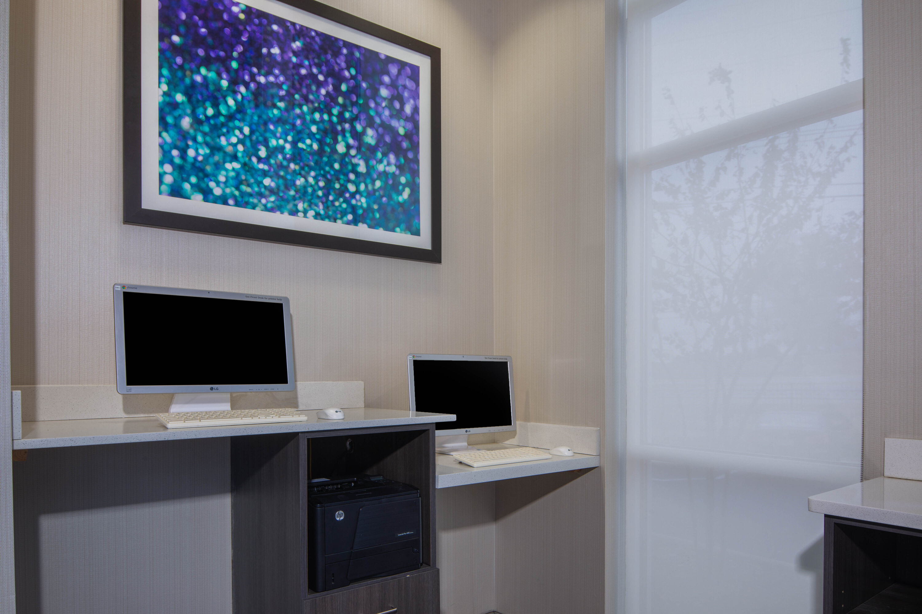 La Quinta Inn & Suites by Wyndham Chattanooga - East Ridge business center in East Ridge, Tennessee