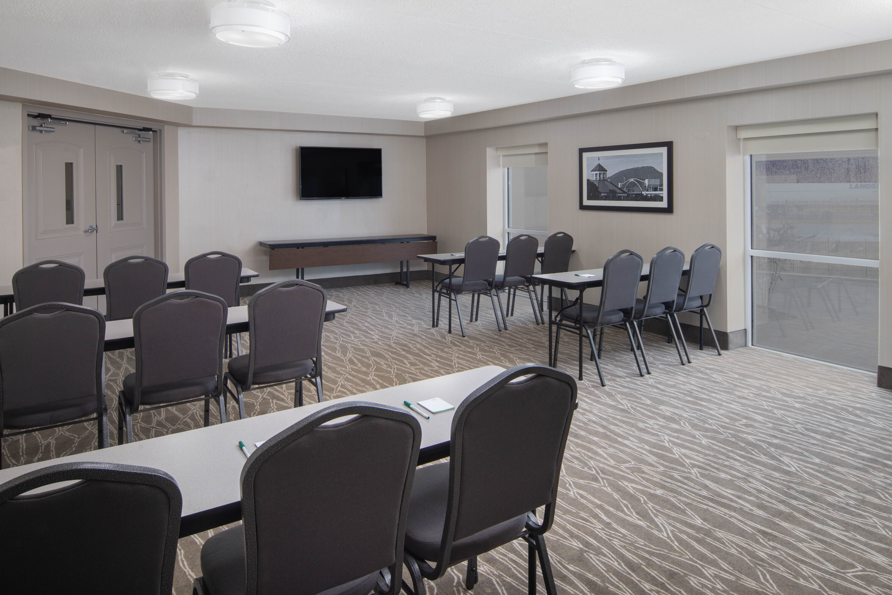 Meeting room at La Quinta Inn & Suites by Wyndham Chattanooga - East Ridge in East Ridge, Tennessee