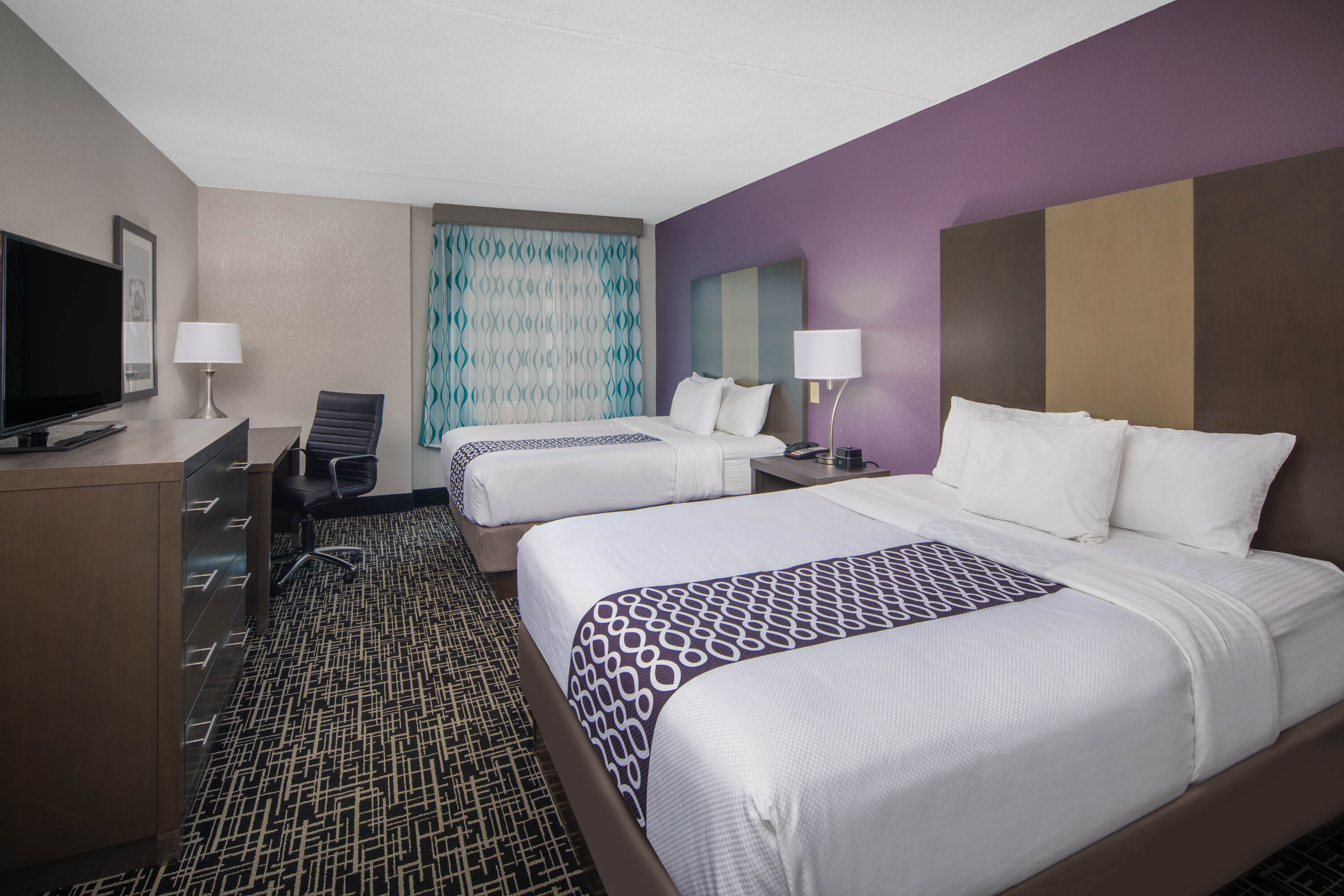 La Quinta Inn & Suites by Wyndham Chattanooga - East Ridge suite in East Ridge, Tennessee