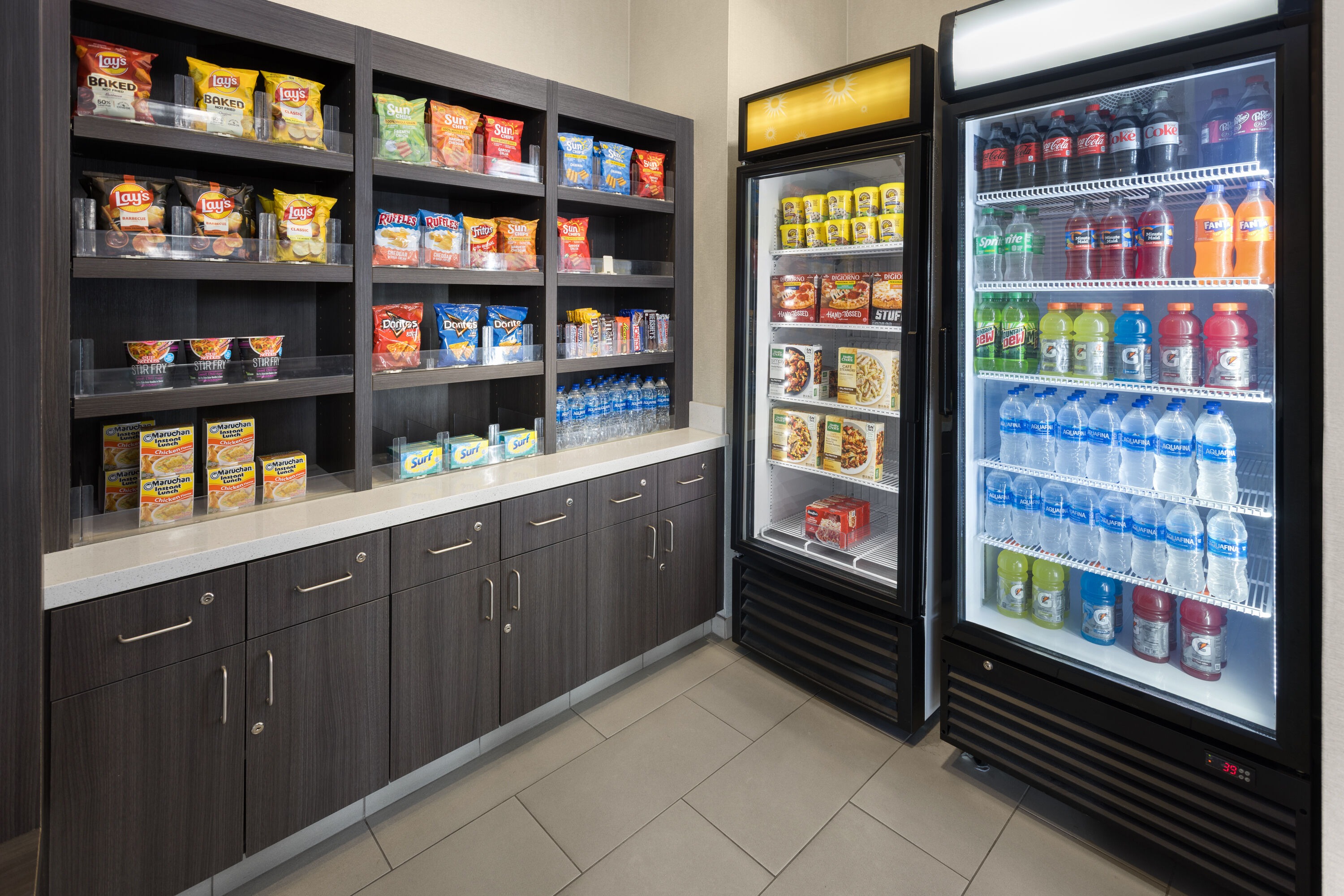 Mart at La Quinta Inn & Suites by Wyndham Chattanooga - East Ridge in East Ridge, Tennessee