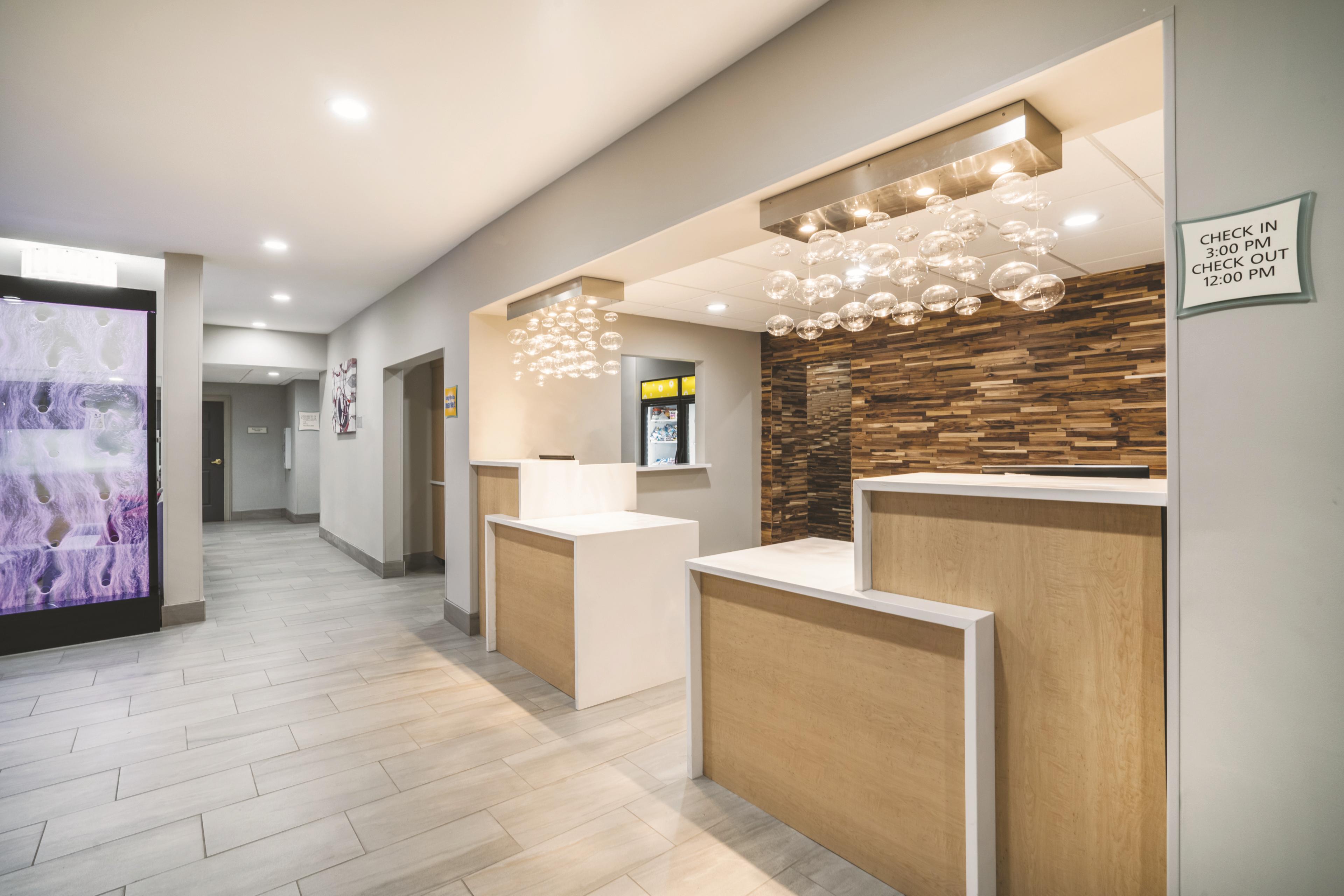 La Quinta Inn Amp Suites By Wyndham Chattanooga North
