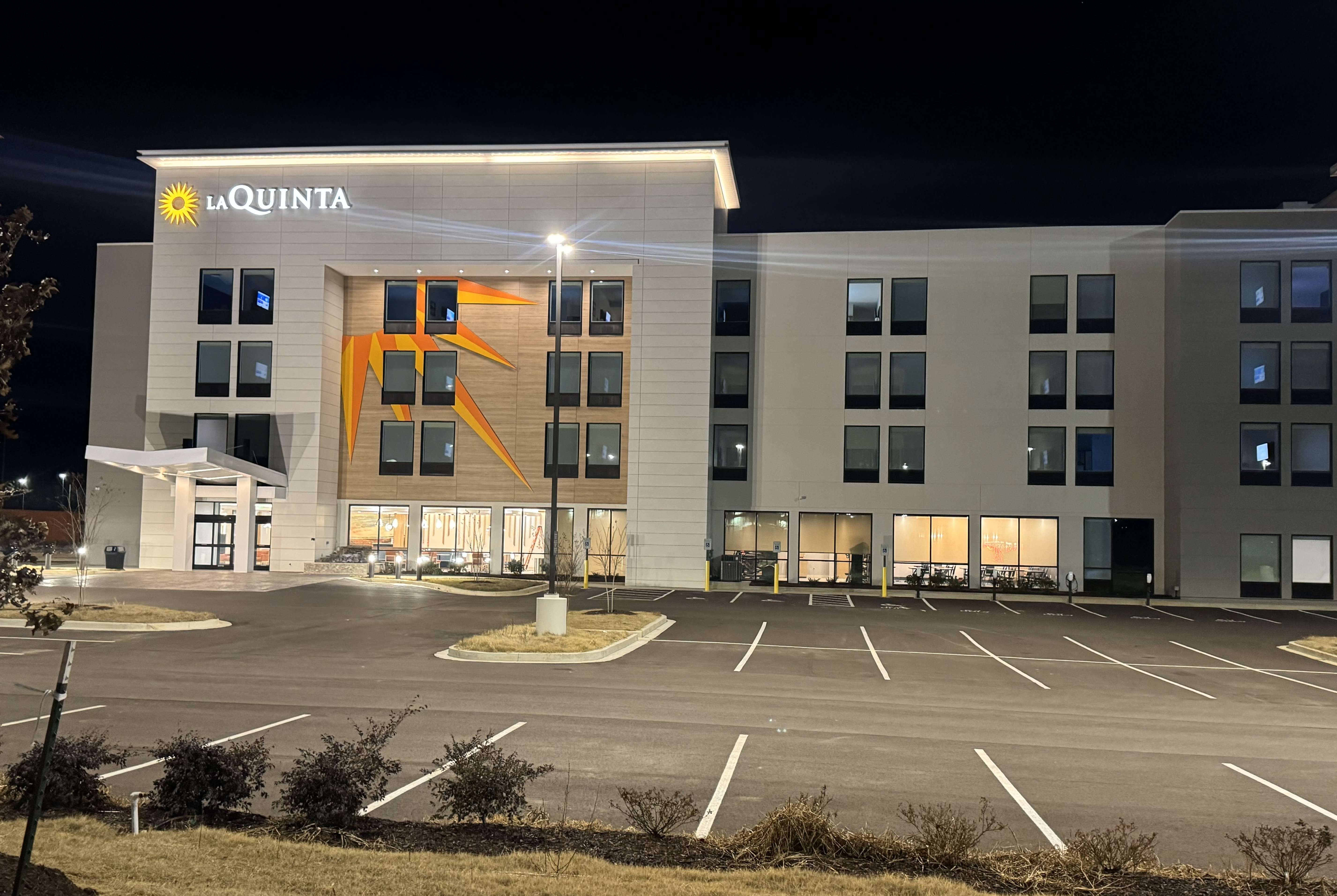 Exterior of La Quinta Inn & Suites by Wyndham Jackson hotel in Jackson, Tennessee