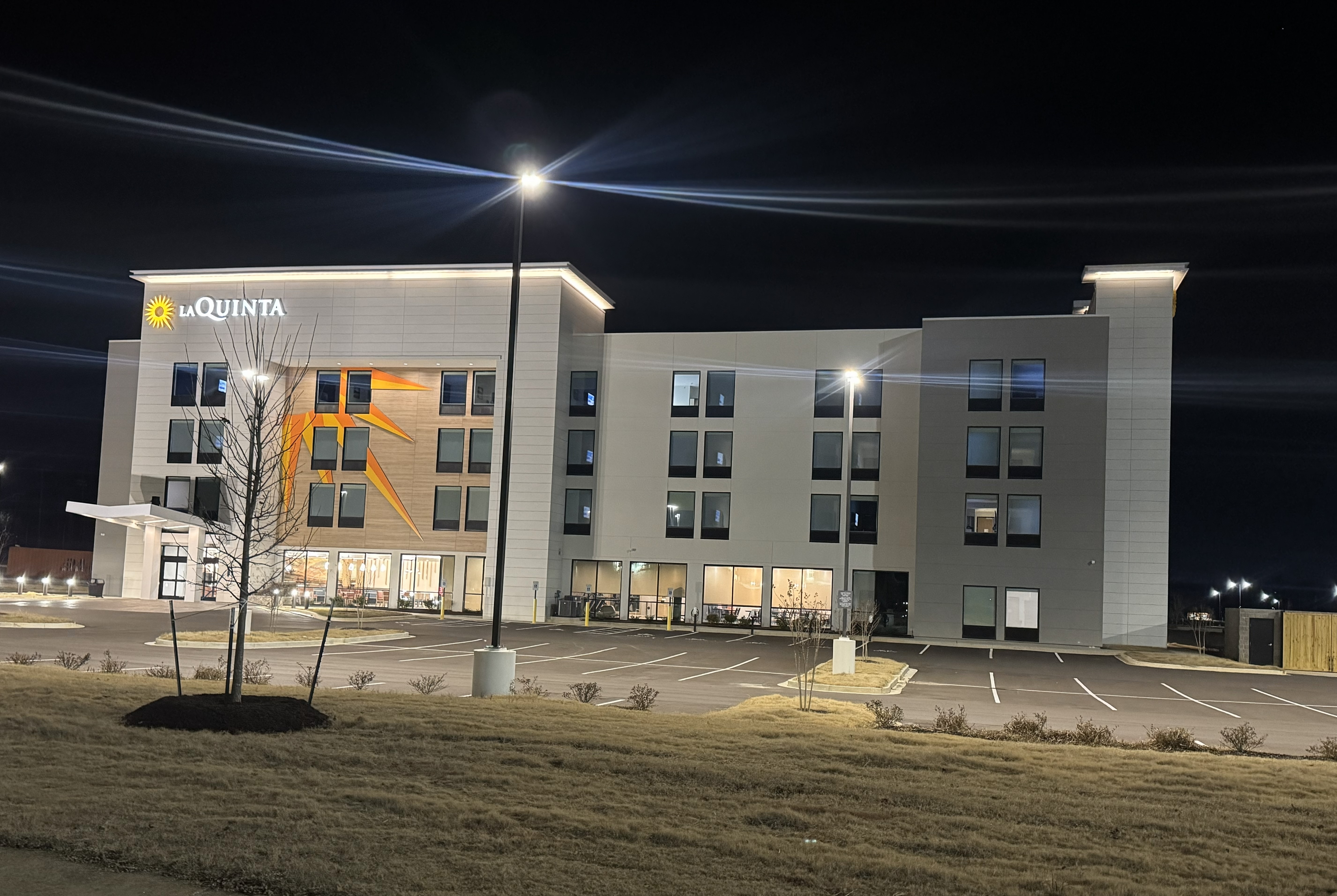 Exterior of La Quinta Inn & Suites by Wyndham Jackson hotel in Jackson, Tennessee